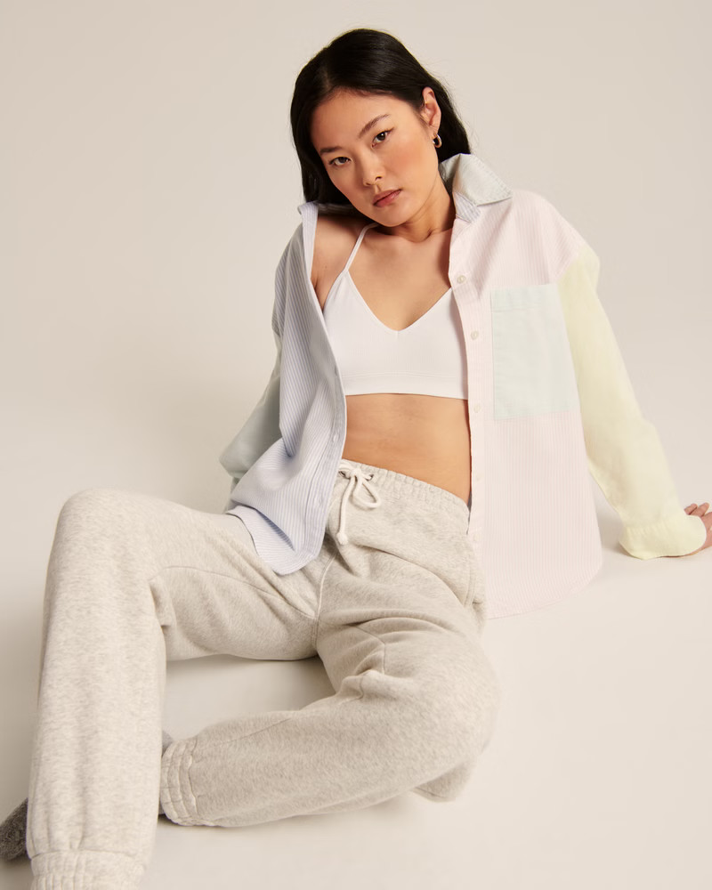Women's Oversized Colorblock Oxford Button-Up Shirt | Women's Tops | Abercrombie.com | Abercrombie & Fitch (US)