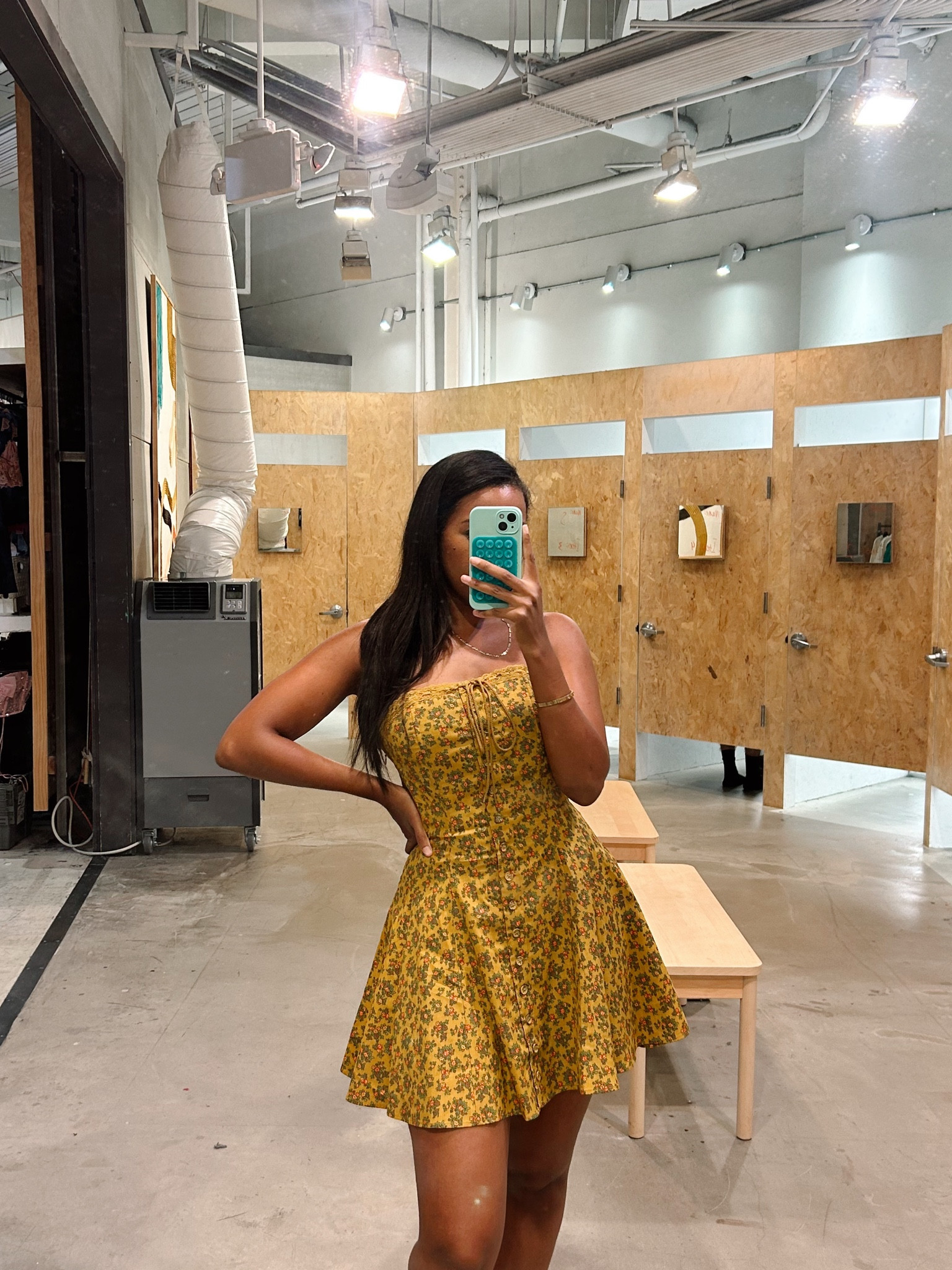 Strapless mini available in brown multi & blue multi. EVERYTHING on sale today, 2/29, for 29% off!

Favorite this post before the Spring sale so you don’t miss out on when the promo codes drop, which will be found exclusively in this app! 

#LTKstyletip #LTKSpringSale