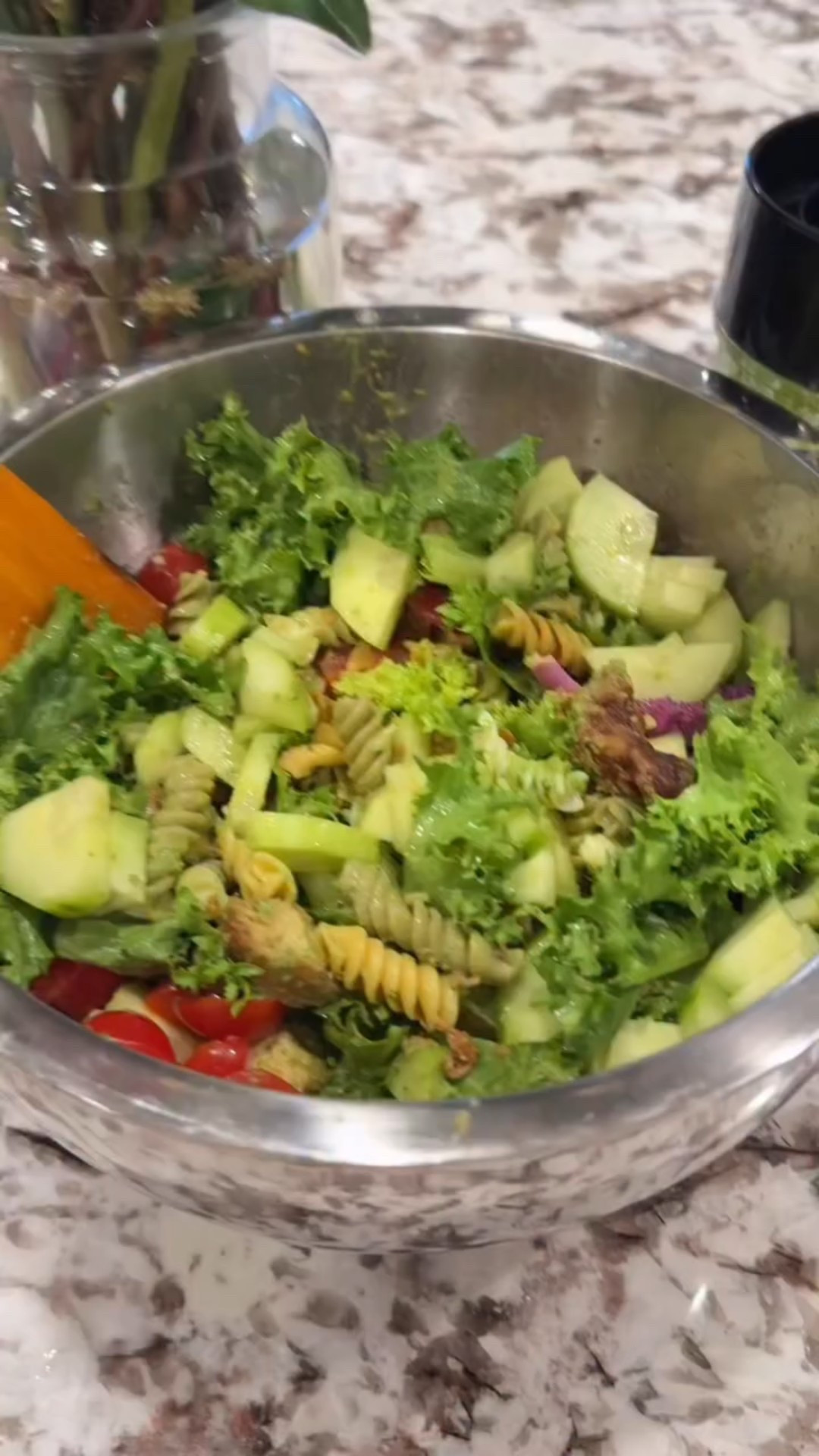 Sharing to you my super easy salad recipe 🥒🥬

👍Like and share this if you know of somebody who needs the recipe.
Follow @simplypetiteray for more tips !

•
#salad #easyrecipes #easytomake #familyrecipe #sacramentomoms #saladrecipe