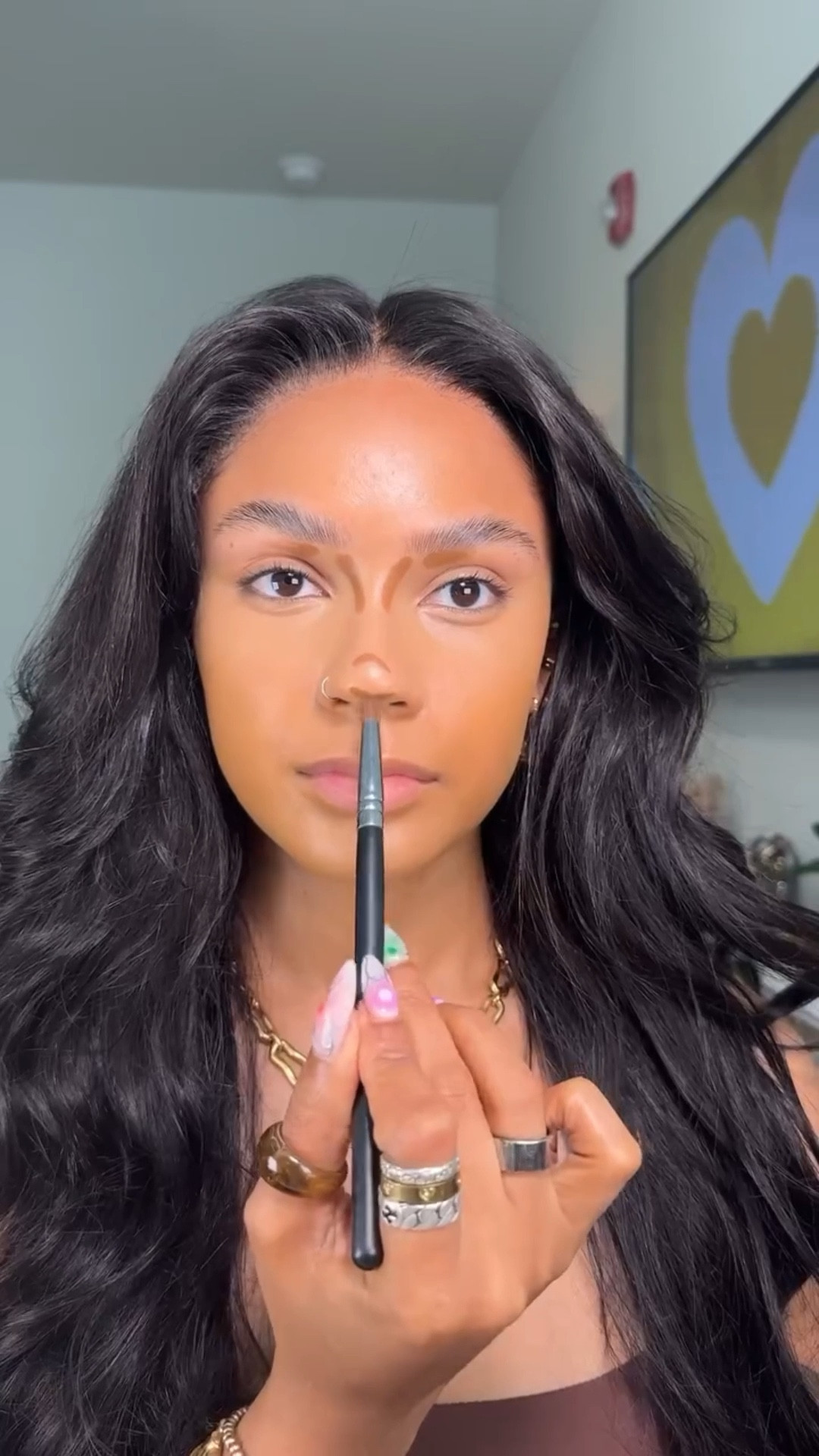 Literally she’s so skinty she can’t breathe 👀 #nosecontour #nosejob #nosecontouring #makeuptips