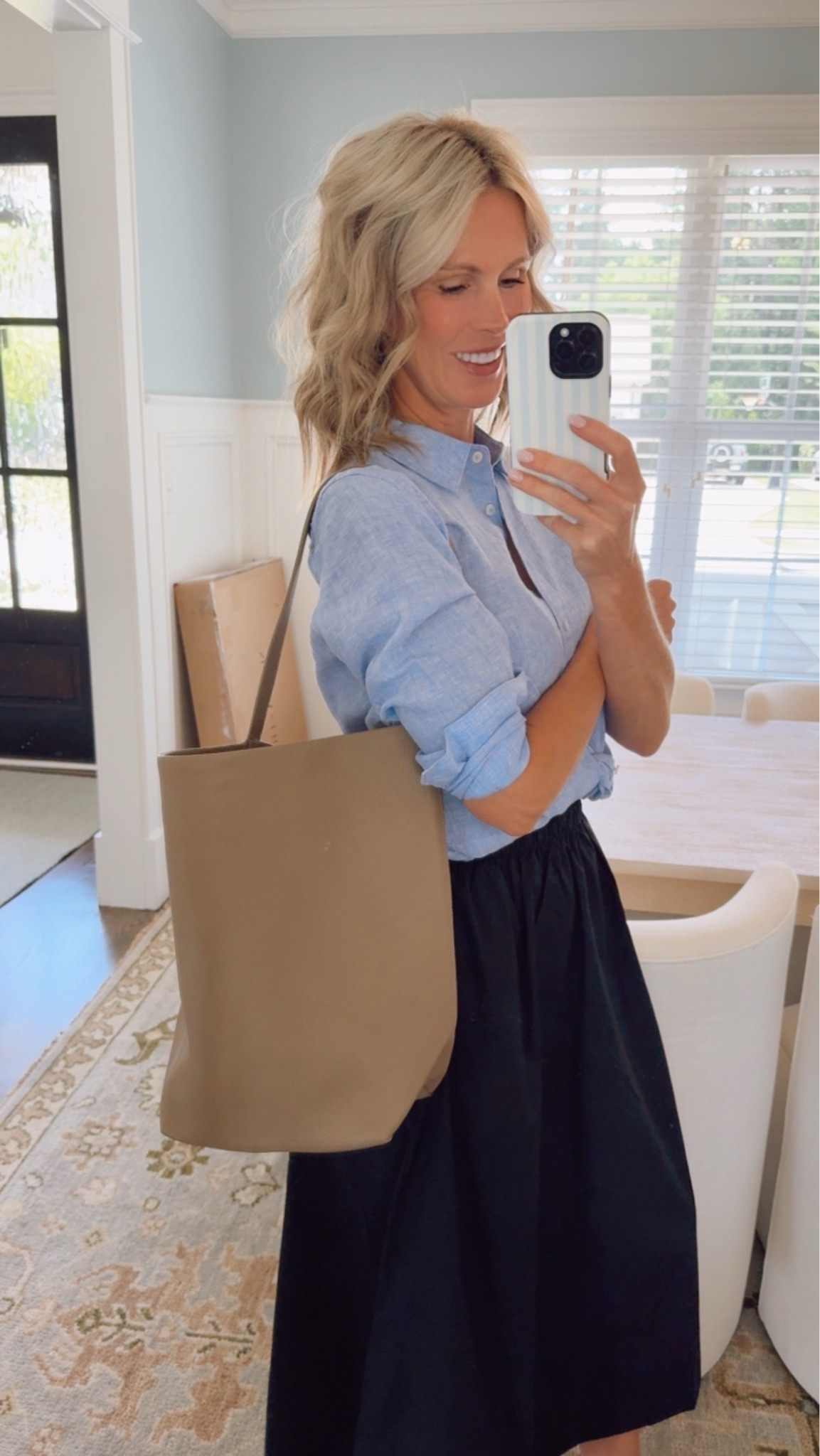 I love a bag that's both pretty and practical, and this one checks both boxes.

It has so much room inside, which makes it perfect for errands, shopping days, and all the random things I end up carrying around. I've even been known to toss a few shopping bags in there while I'm out. 😆

It's one of those classic pieces that goes with everything and somehow makes getting out the door a little easier.
@Quince #QuincePartner

#LTKdayinmylife #LTKSeasonal #LTKTravel