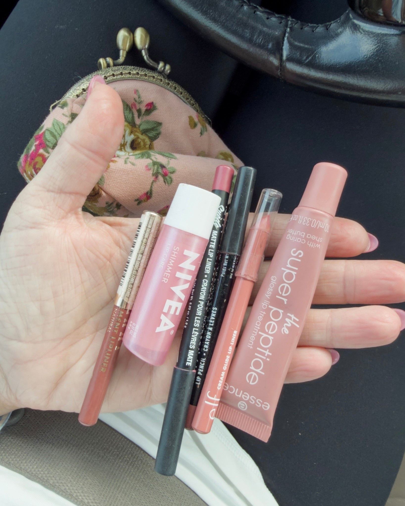 Lipgloss currently in my purse 💋