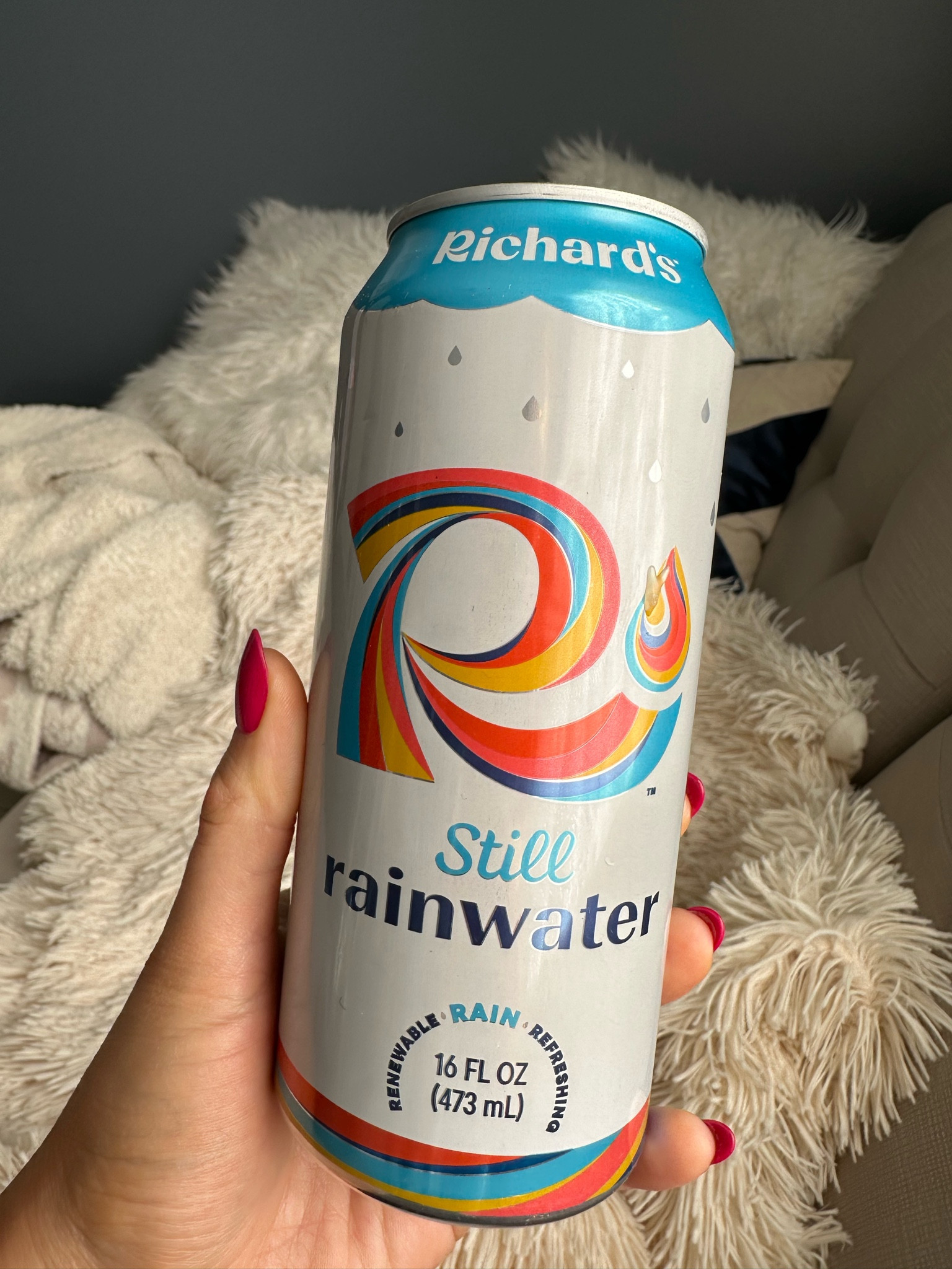 One of my 2024 resolutions is less plastic / more water 💦 