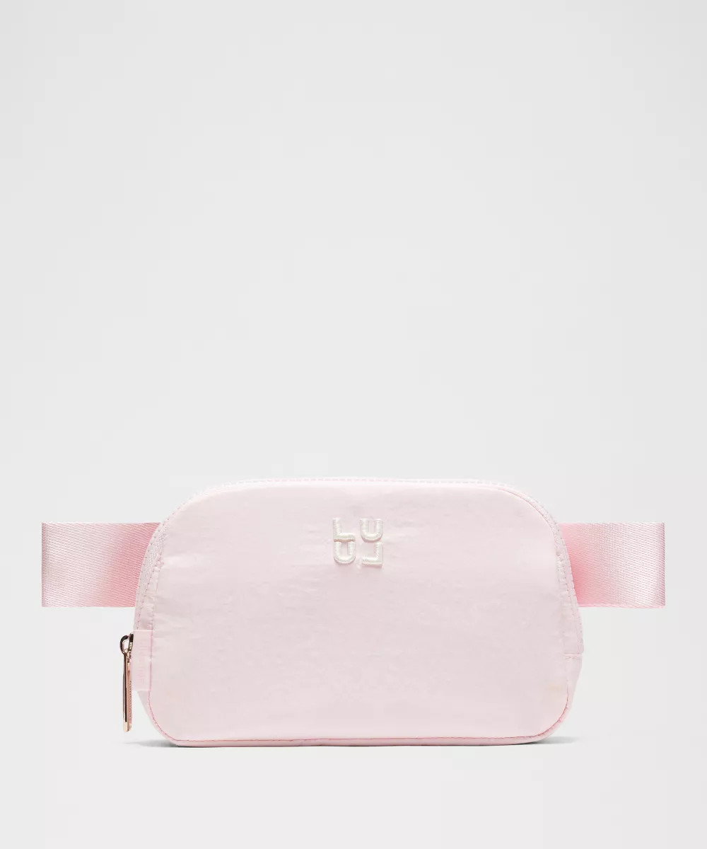 Everywhere Belt Bag 1L   Embroidered Stack | lululemon (AU)