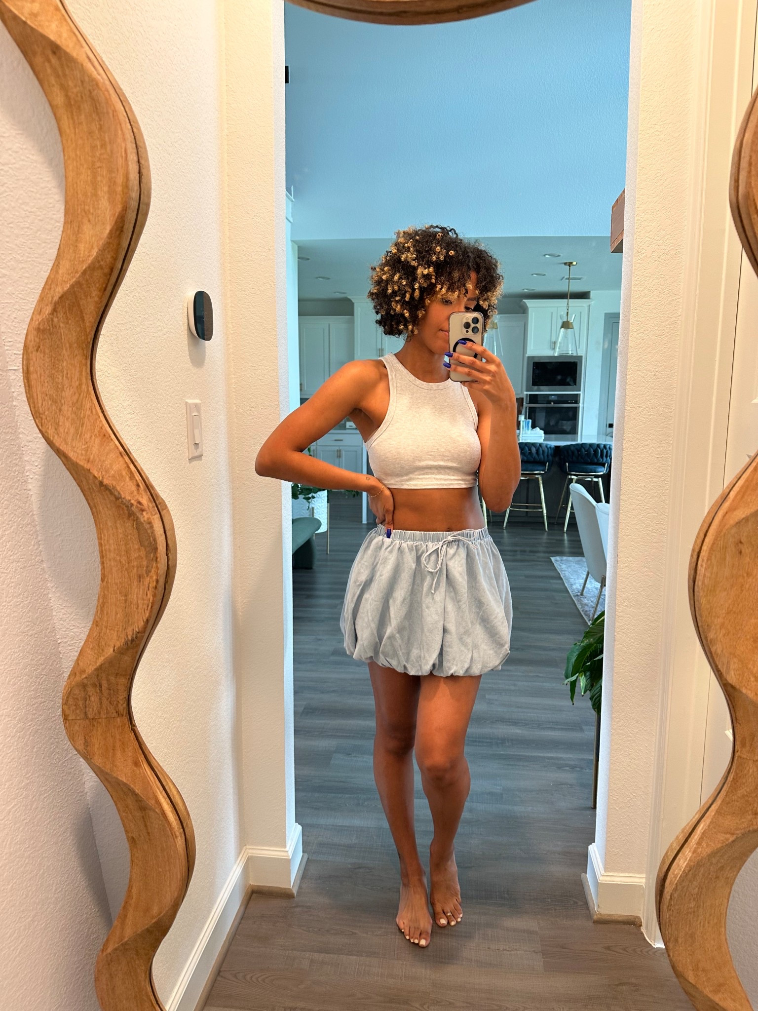 Denim Bubble Skirt ✨

Size: Small

#LTKStyleTip #LTKU #LTKBeauty