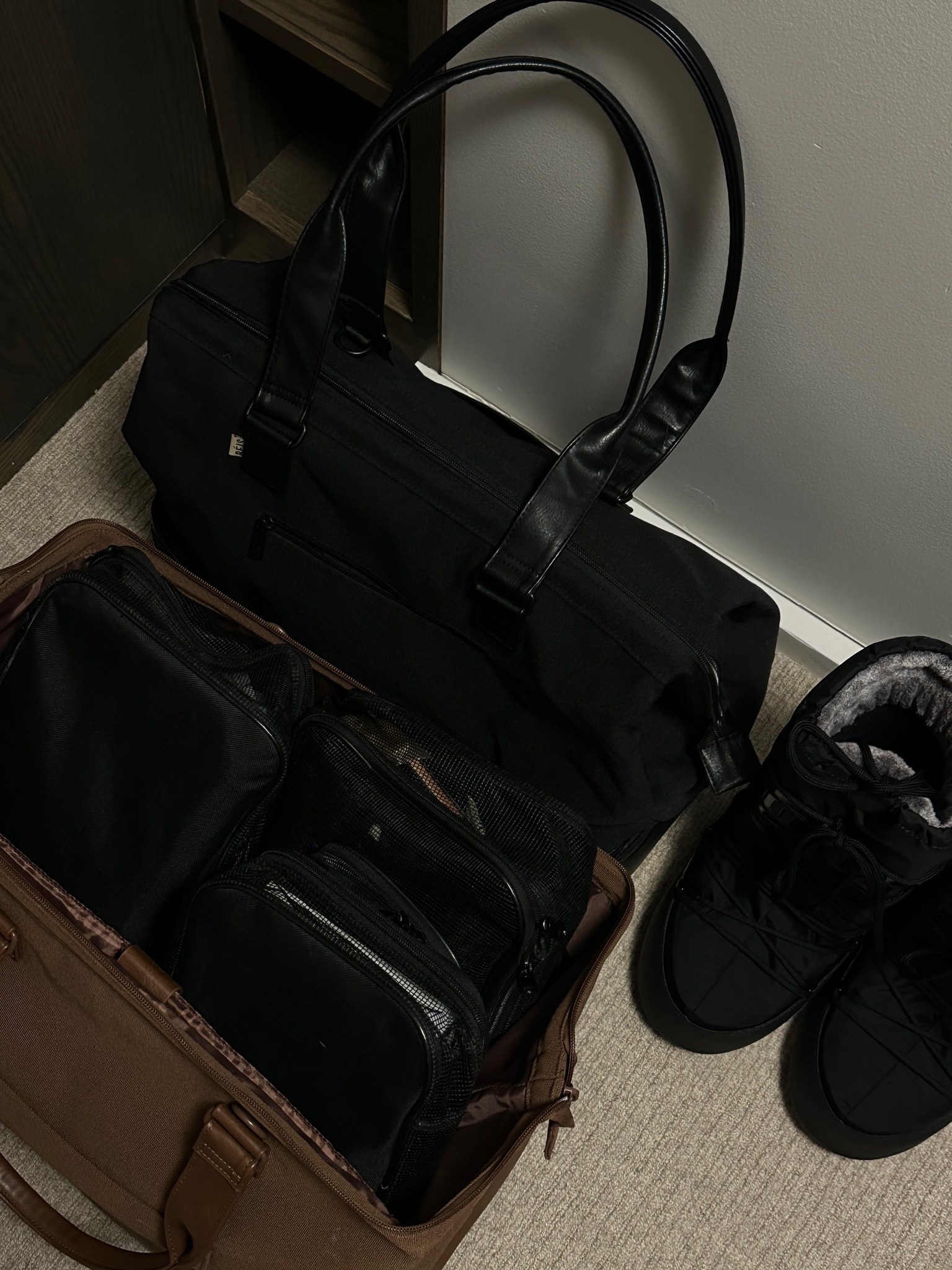 Ski shoot weekend in the mountains, travel essentials. We do have the large Beis suitcases too and they are worth the hype- quality is unmatched. Both Beis weekenders pictured are the bigger size but I also linked the mini 🤍

#LTKtravel