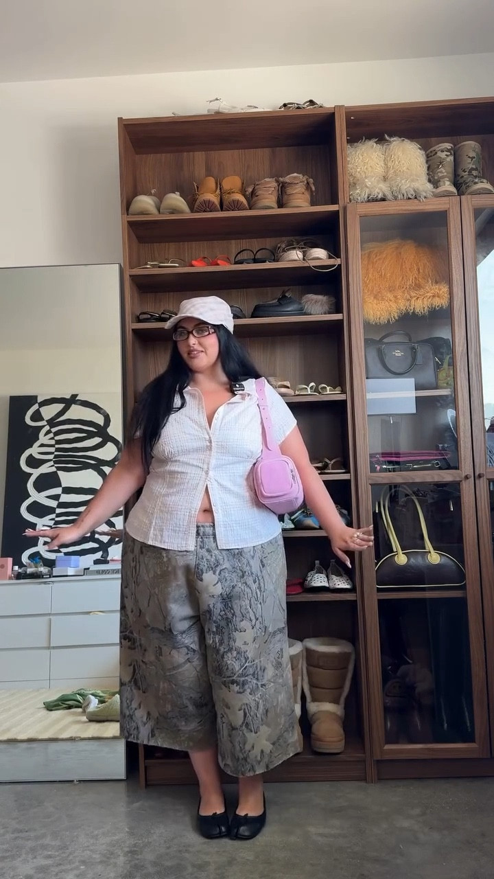 this is literally the first time I’ve gotten ready since I got back home so hi🙂 ily

Streetwear, street style, plus size outfit, ballet flats

#LTKMidsize #LTKPlusSize #LTKStyleTip