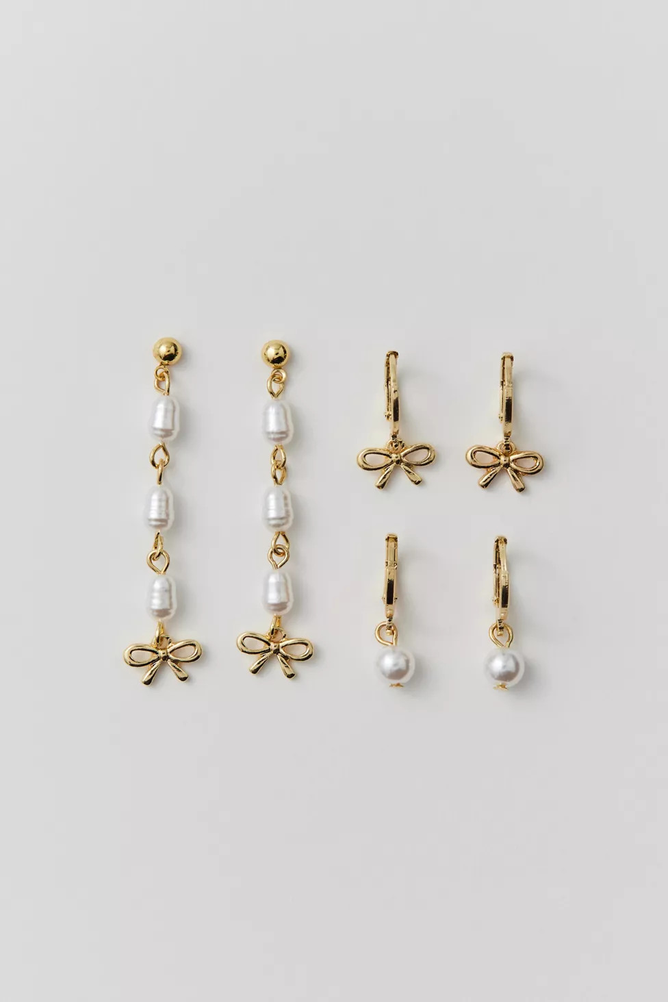 Pearl Bow Earring Set | Urban Outfitters (US and RoW)