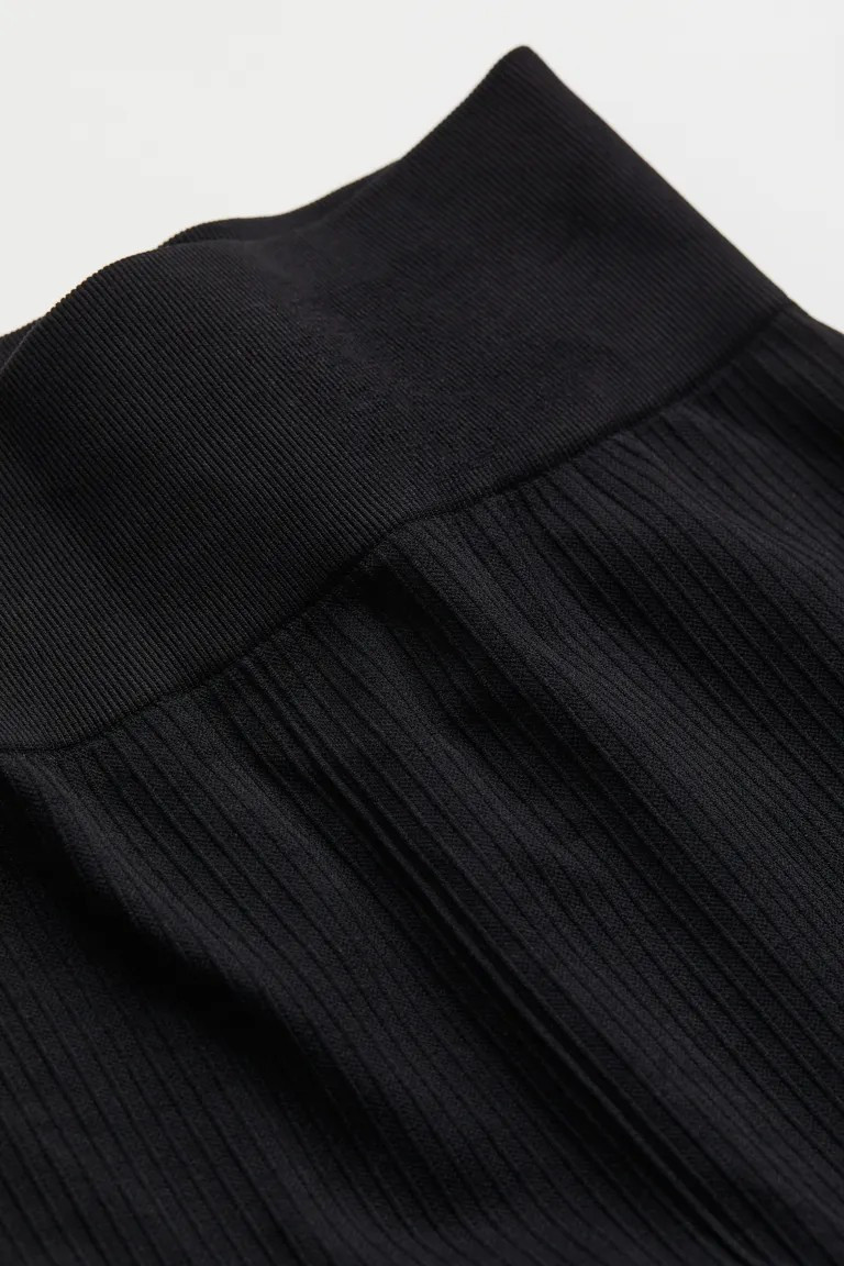 Seamless Sports Leggings | H&M (US + CA)