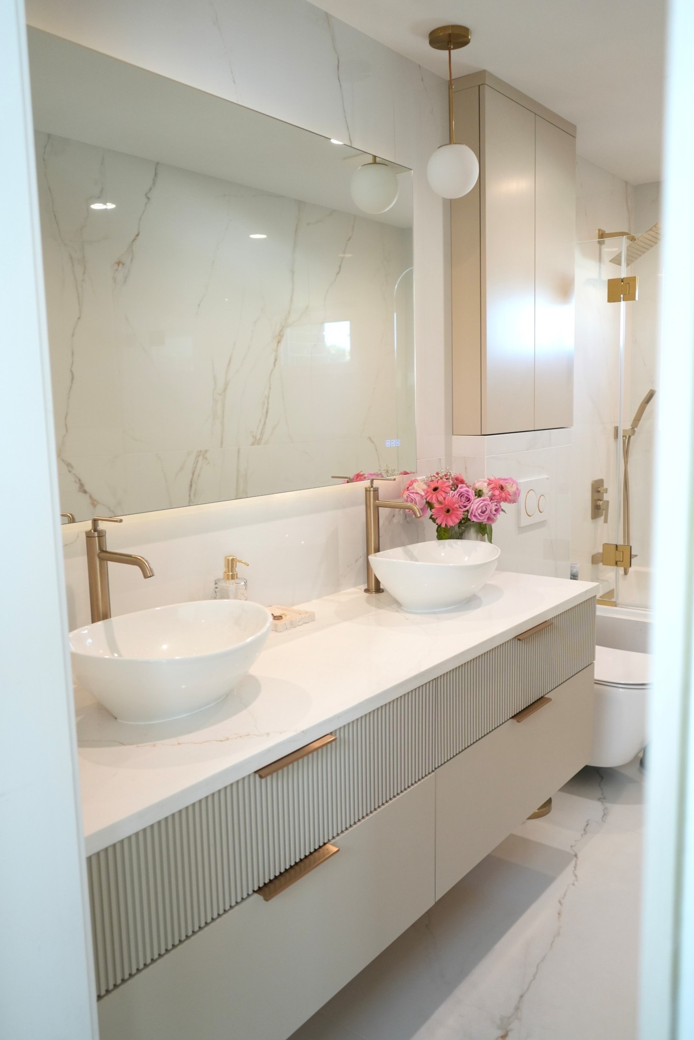 Modern bathroom idea  🤗



Floating vanity, LED mirror , wall hung toilet , vessel faucet , bow sink , , modern design, cozy interior 

#LTKSaleAlert #LTKstorytime #LTKHome