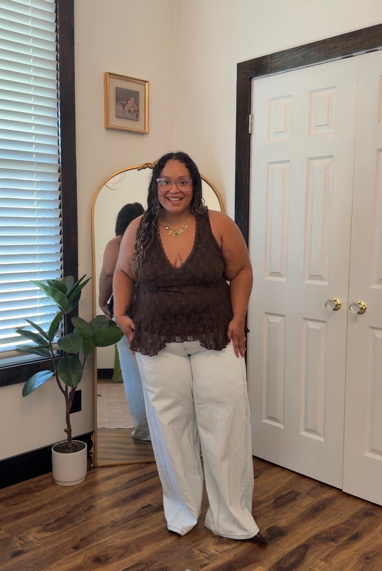 Denim look 1 ; light wash denim paired with darker tops is my favorite combo! #WalmartPartner @WalmartStyle #WalmartStyle @Walmart 
Top XL
Jeans 18