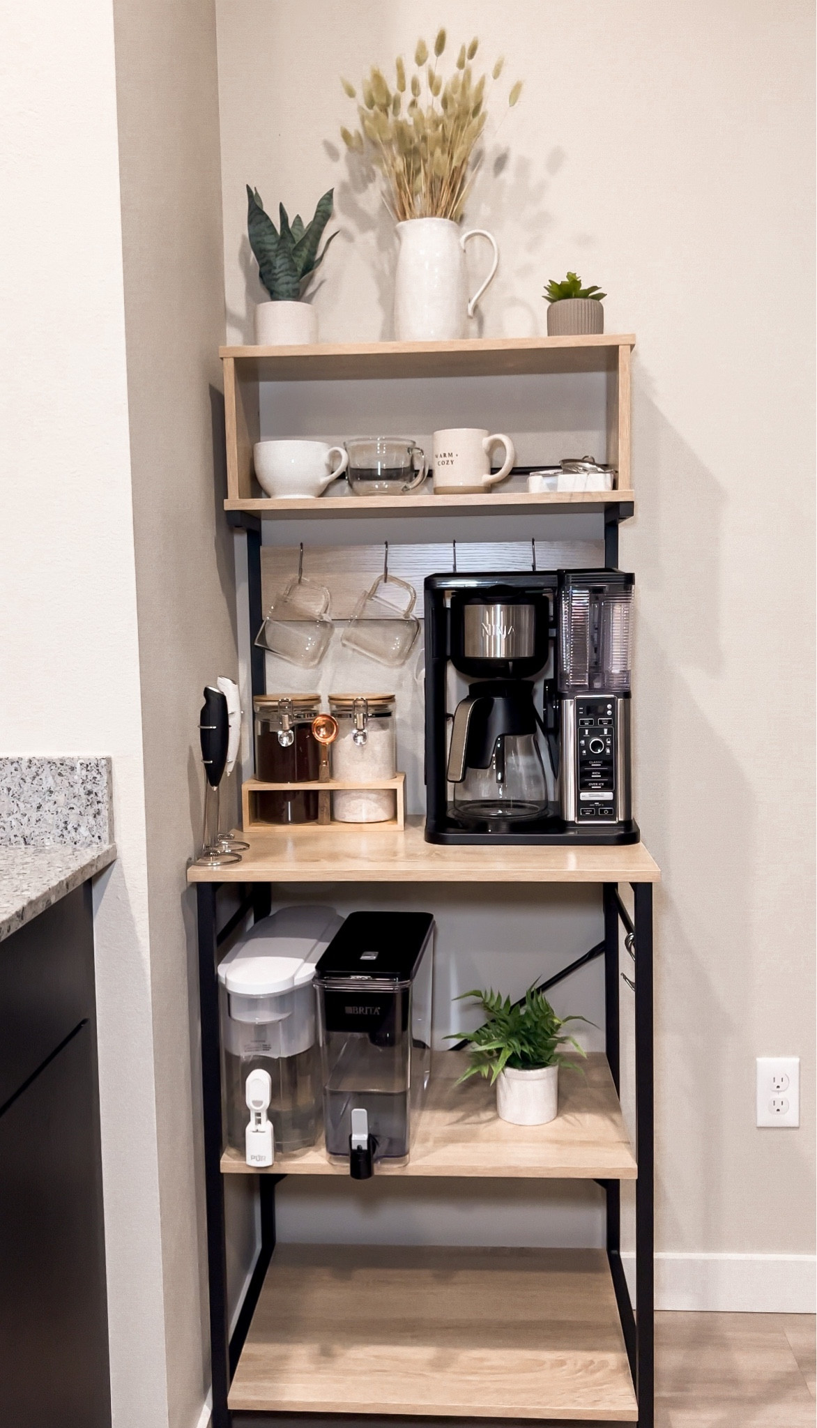 Coffee bar setup🫶🏽


Coffee bar 
Coffee bar station
Coffee bar decor
Coffee station
Coffee maker
Amazon coffee bar 
Coffee bar cabinet 
Coffee bar table 
Amazon finds 
Amazon home find
Amazon kitchen find 
Coffee nook
Coffee mugs

#LTKunder50 #LTKFind #LTKhome