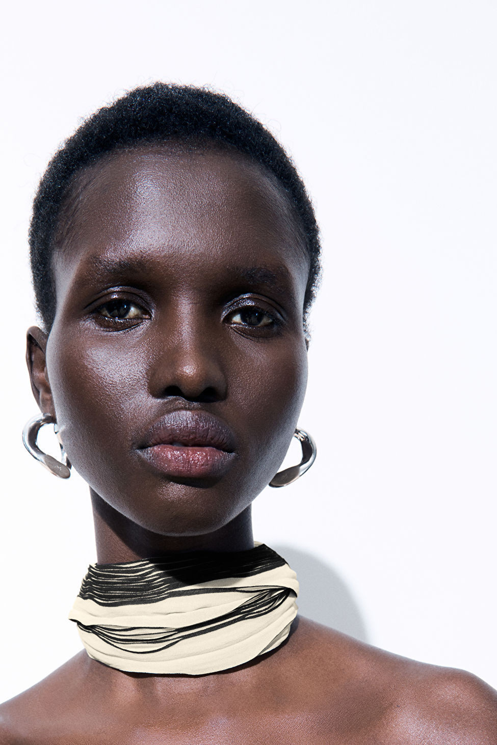 THE PLEATED CHIFFON SCARF | COS (EU)