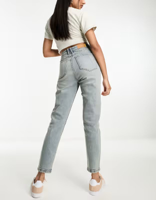 Stradivarius slim mom jean in dirty wash | ASOS (Global)