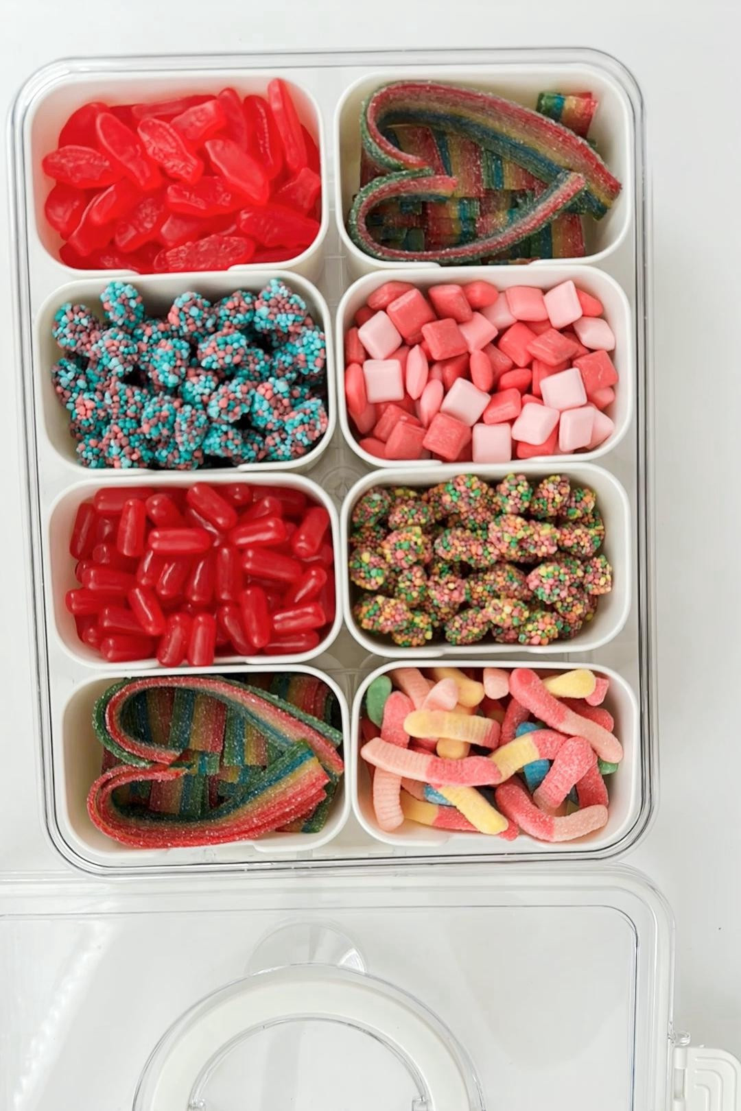 Sorted Candy 🍬 

#organize #organizingcontainer #candy #candyboard #snackboard #organizing 

#LTKkids #LTKhome