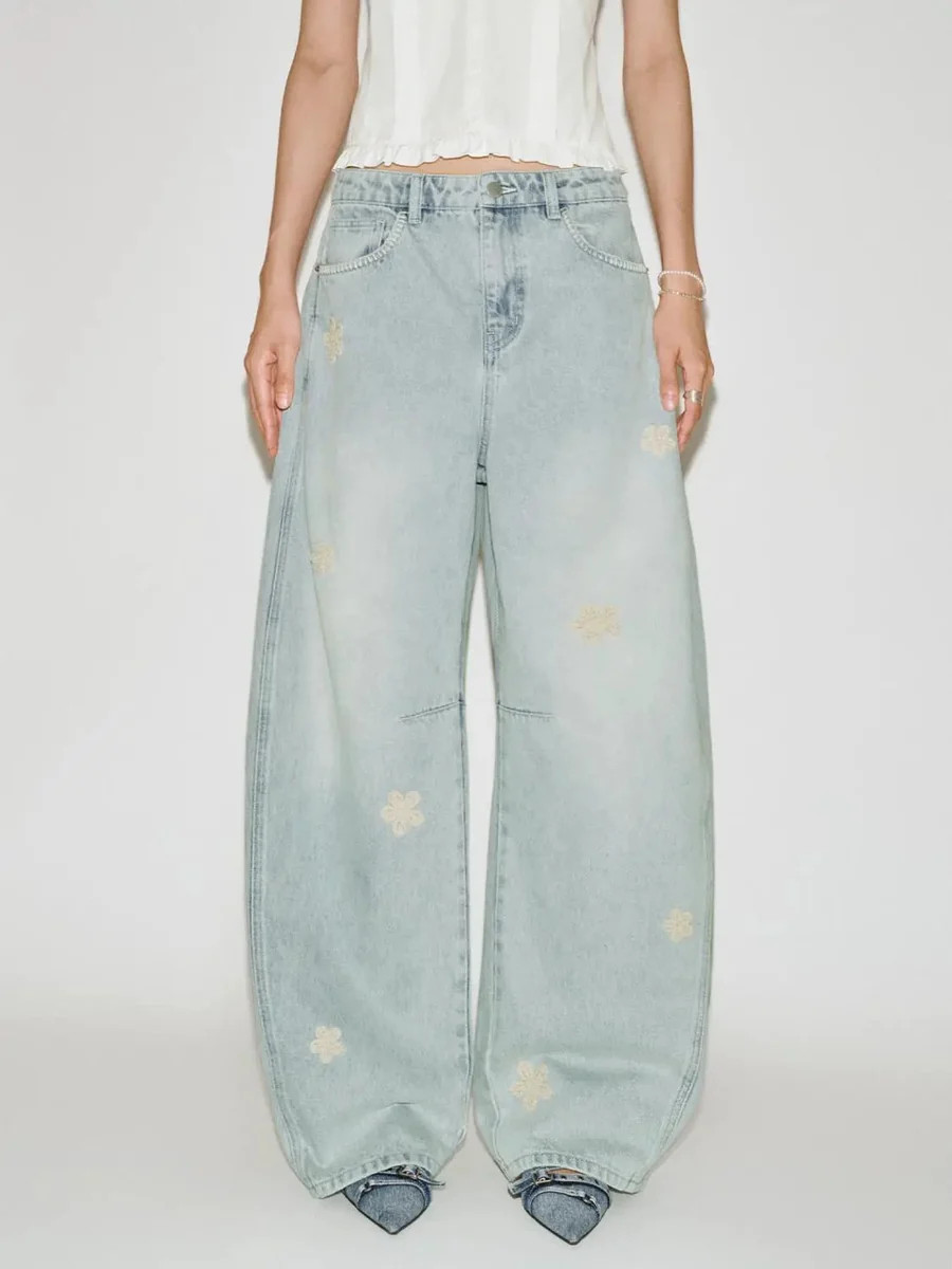 Floral Embroidered Barrel Leg Jeans | Urban Revivo