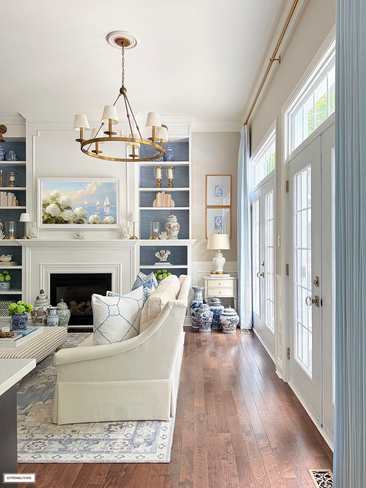 Chic summer living room decor in gorgeous blue and green!

Summer decor, summer home, summer finds, chic home, chic decor, chic summer

#LTKSeasonal #LTKHome