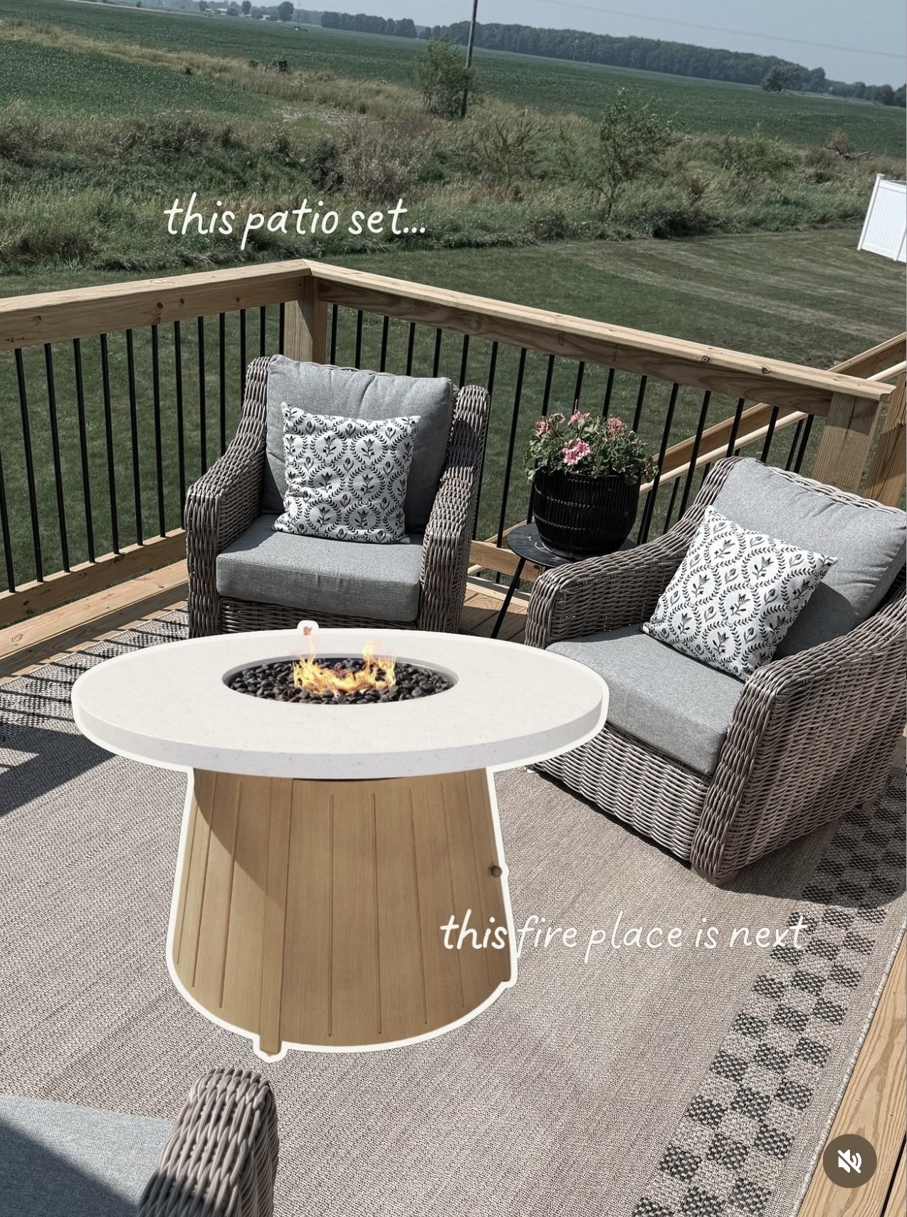 Outdoor seating area that screams I never want to leave 

#LTKHome #LTKSaleAlert #LTKfitnessgoals
