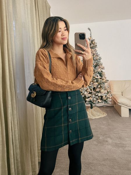 Abercrombie sweater with a Madewell wool skirt and black heels! 

Top: XXS/XS
Bottoms: 00/0
Shoes: 6

#winter
#winteroutfits
#winterfashion
#winterstyle
#holiday
#giftsforher
#abercrombie
#madewell
#gucci


#LTKSeasonal #LTKHoliday #LTKstyletip