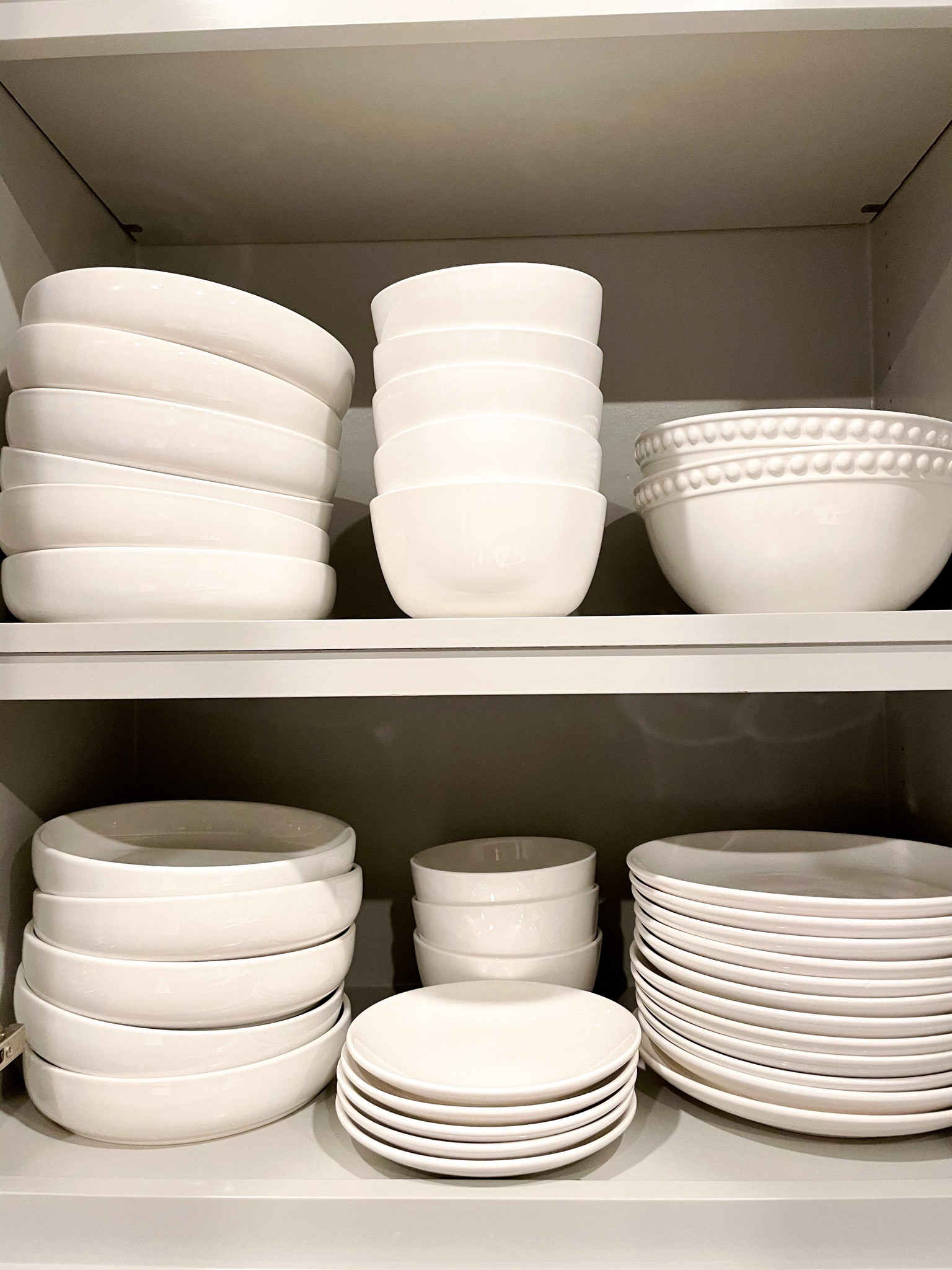 I love my stoneware dishes for a clean, timeless look for everyday dining! 

Kitchen, dishes, plates, target home, kitchenware, dining, hosting, dinnerware, entertaining 

#LTKhome #LTKfamily #LTKfindsunder50