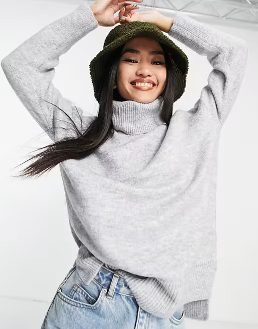 New Look deep hem roll neck sweater in light gray | ASOS | ASOS (Global)