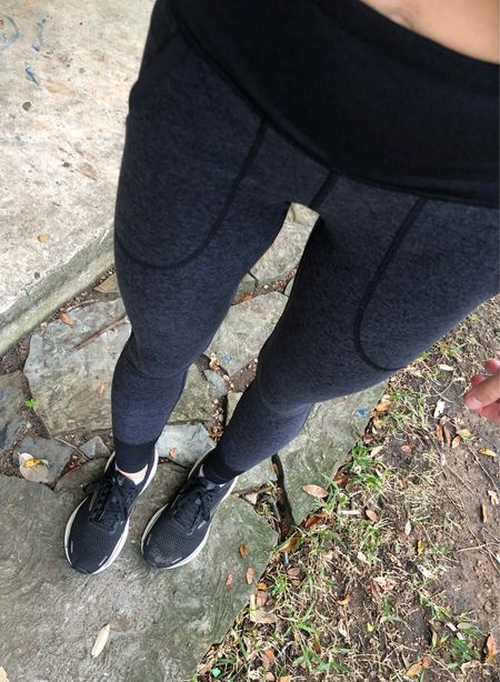 $25 Zella leggings wahoooo! Have always loved this brand. I worked in the Nords activewear dept throughout college and Zella is the tops! Wearing XS. 