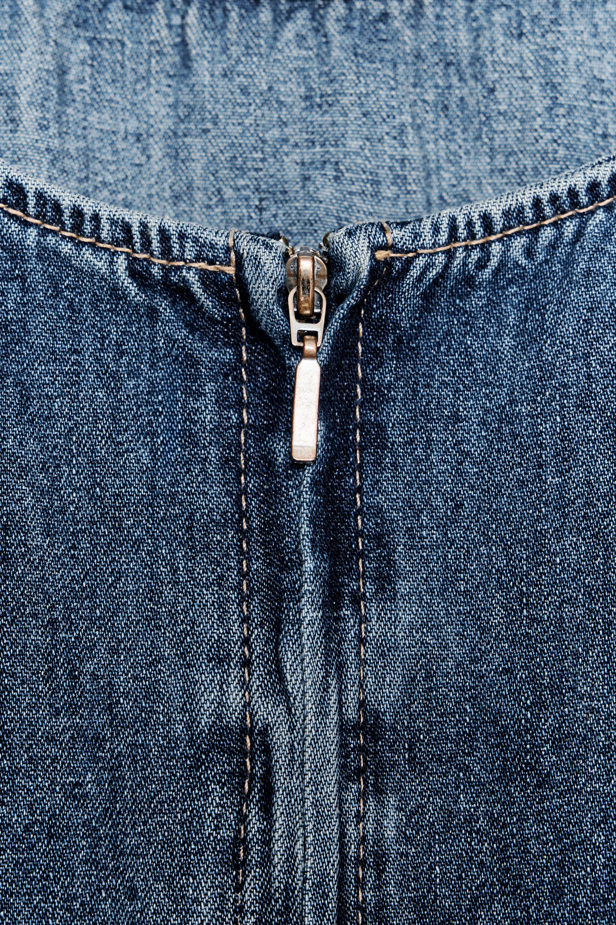 Mini dress with round neckline and straps. Tiered hem. Back metal zip closure.Navy blue | 4365/08... | Zara US