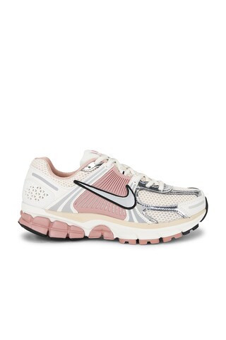 Nike Zoom Vomero 5 Sneaker in Pink | FWRD 