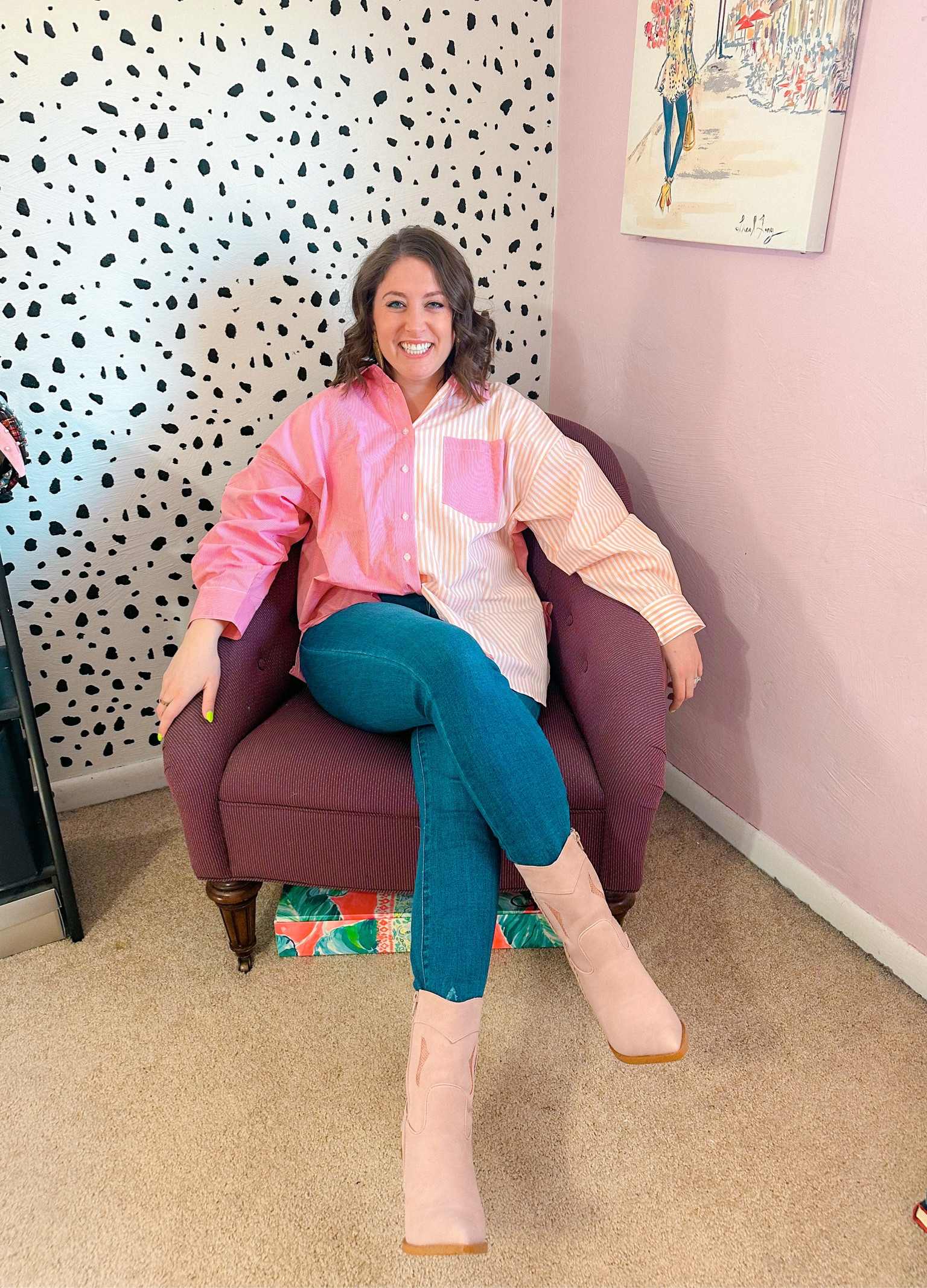 Pink cowboy boots
Western style 
JustFab 