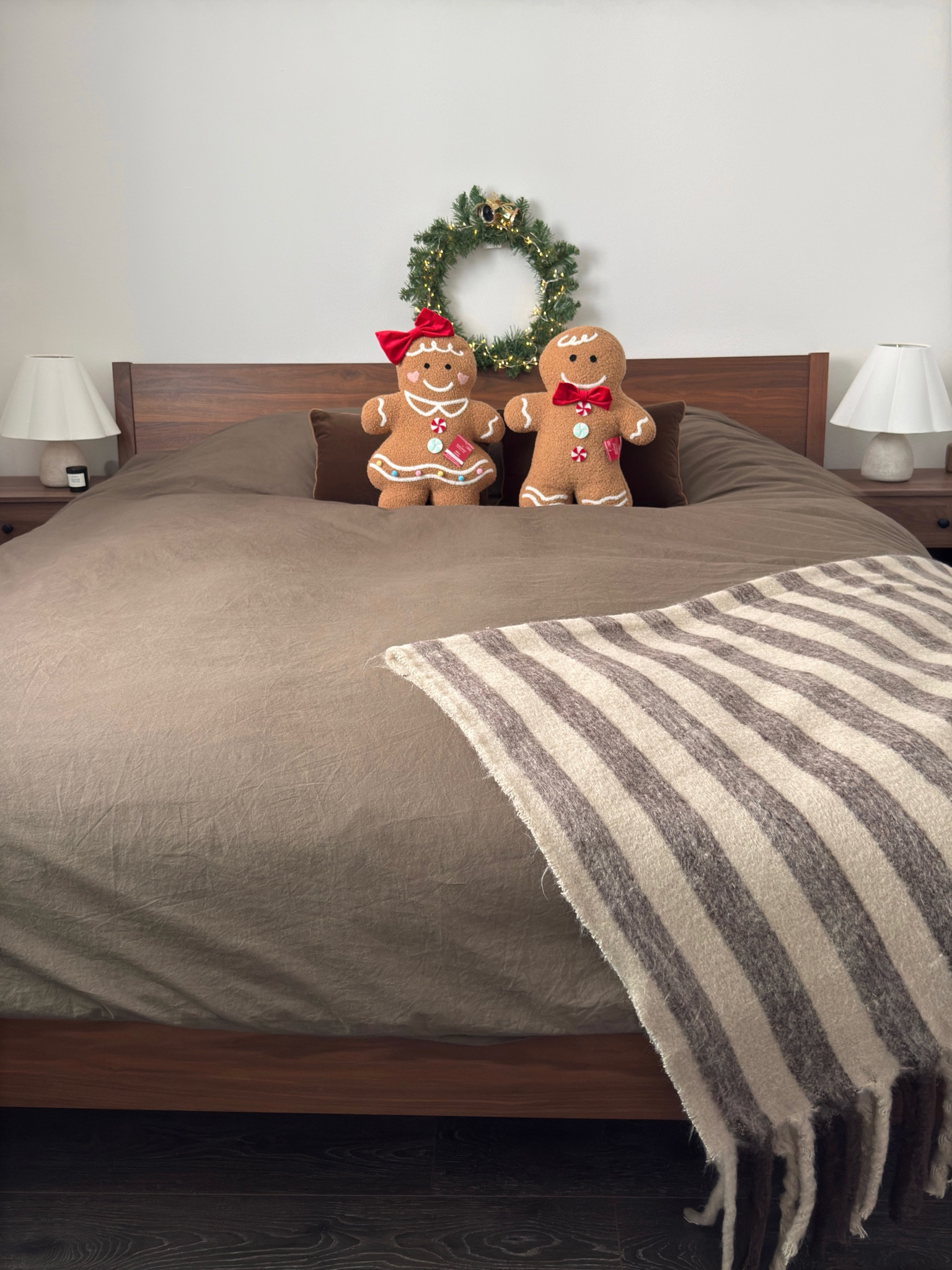 Who’s a fan of gingerbread men? 🍪❤️

#LTKHome #LTKGiftGuide #LTKHoliday