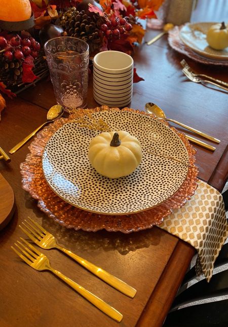 Festive Holiday place settings you can easily take from Fall to Winter from Walmart! ✨ #holidayplacesetting #placesetting #holidayentertaining #entertaining #hostess 

#WalmartHome 
#WalmartPartner 


#walmartholiday #holidaydecor #winterdecor #christmas #walmart #walmartchristmas #walmartholidaydecor #holidaywreath #falldecor #wreath #holidaymantle #holidaydecorating

#LTKhome #LTKHoliday #LTKSeasonal