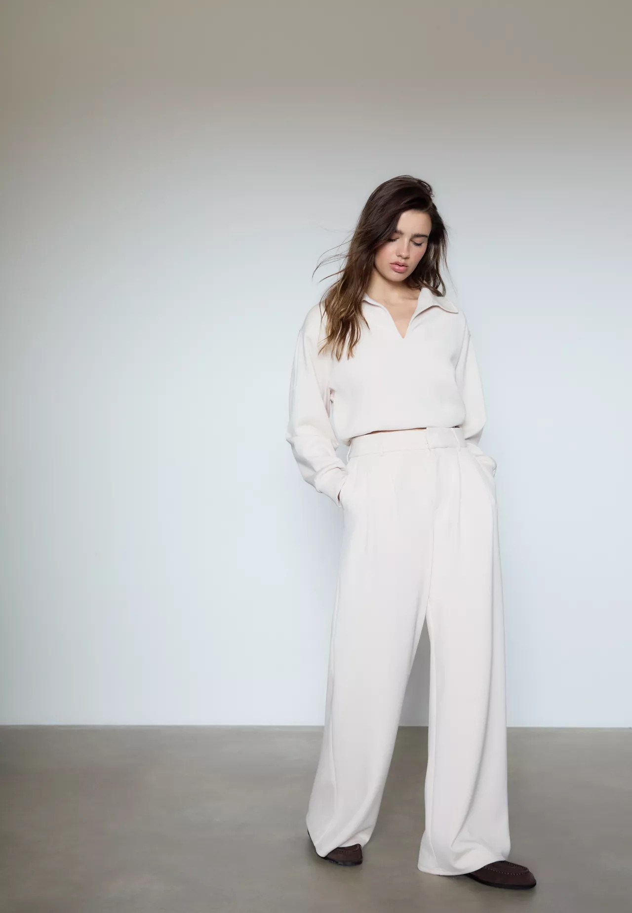 Soft-touch dress trousers - Women's fashion | Stradivarius United Kingdom | Stradivarius (UK)