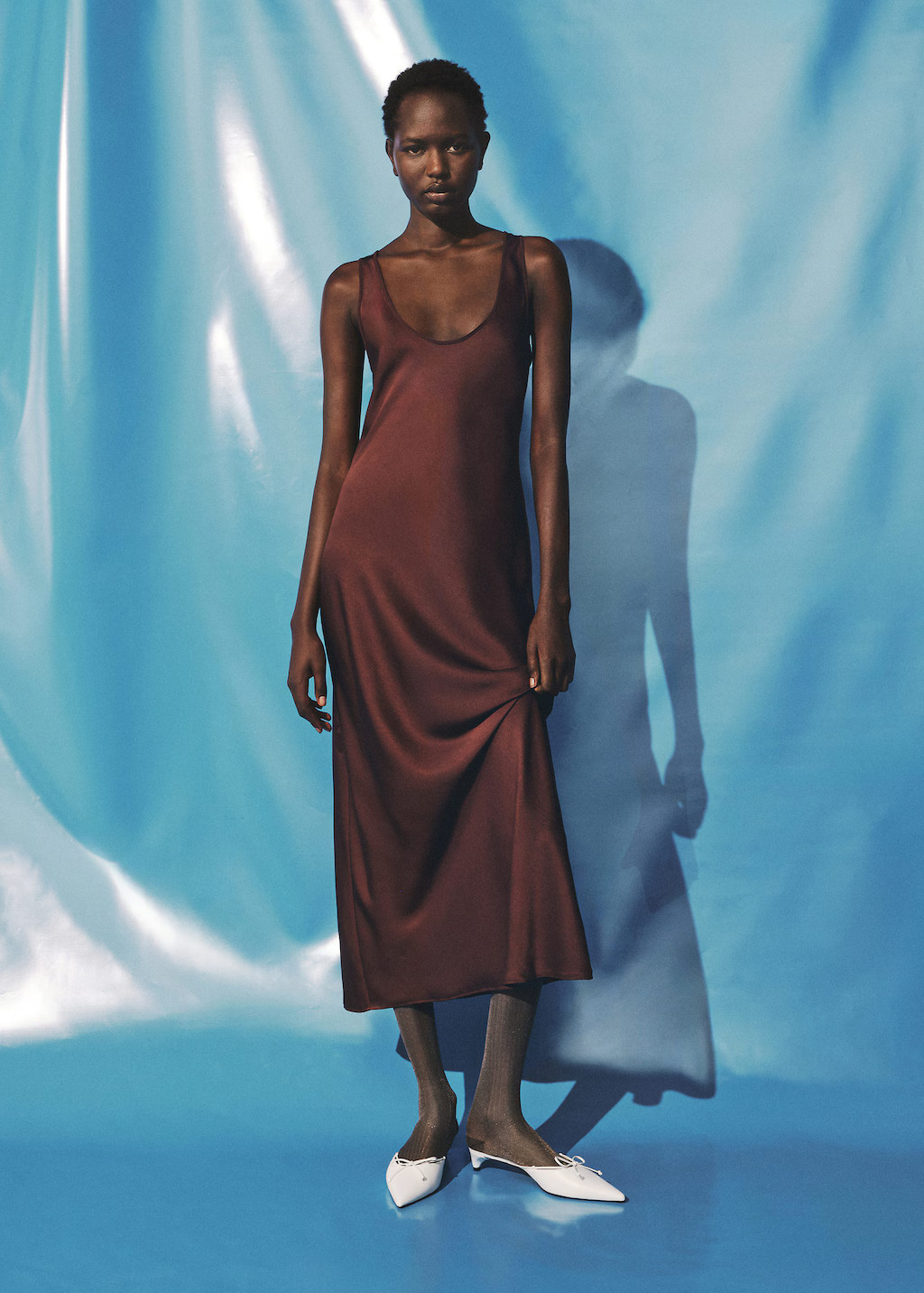 Satin dress with low-cut neckline brown - Woman - 4 - MANGO | Mango (US/MX/AU)