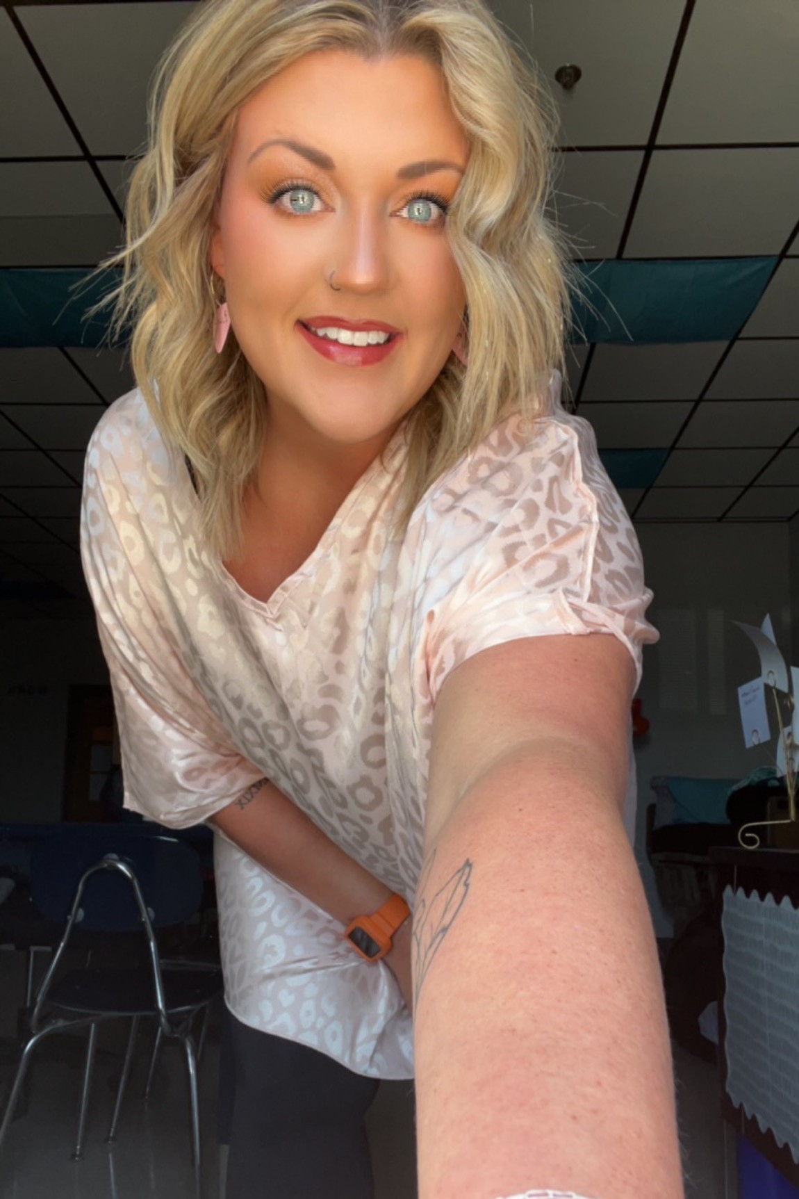 Satin teacher tunic 🩷 oh & it’s cheetah! #lovelovelove

#LTKplussize #LTKstyletip