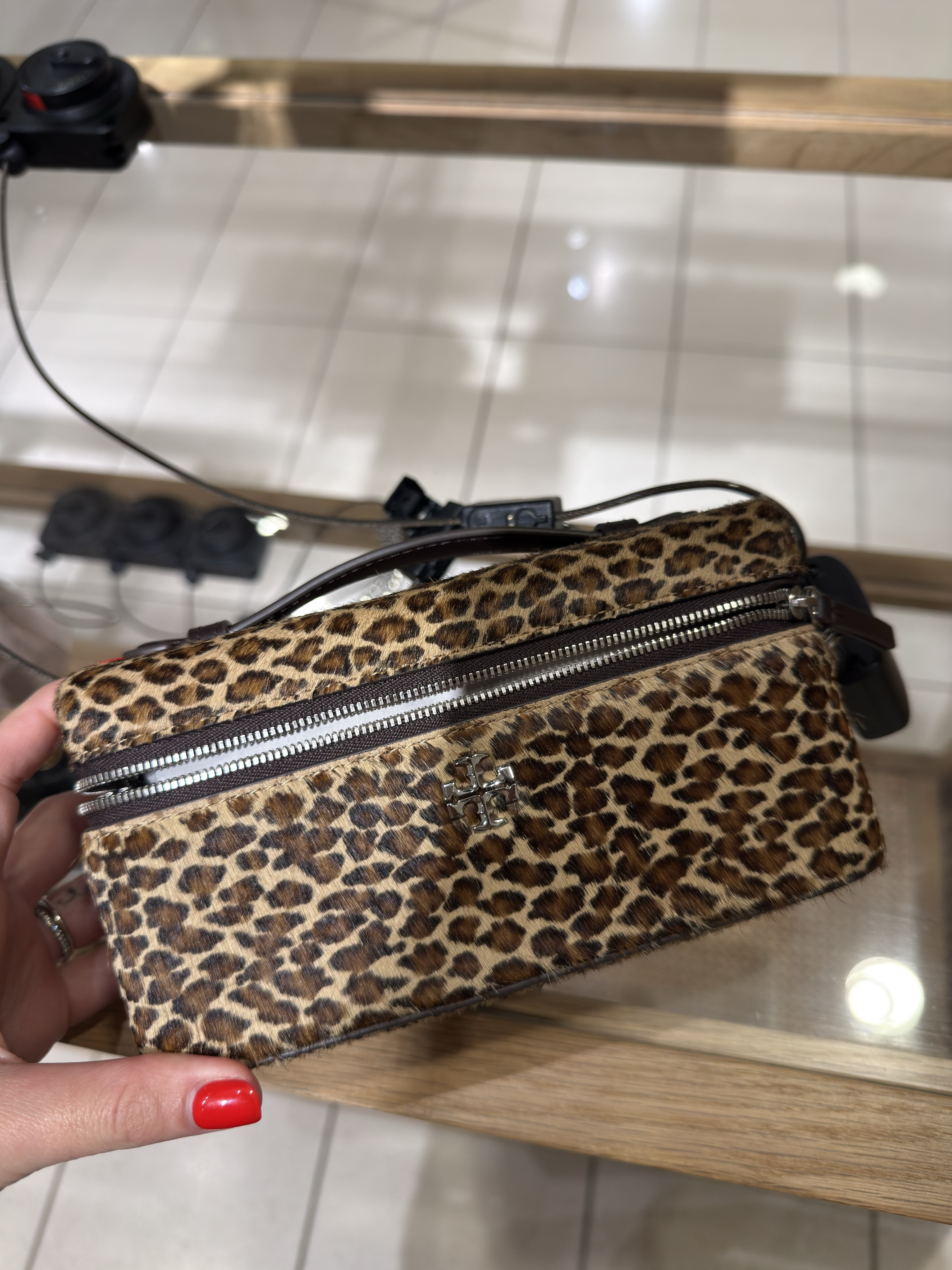 Tory Burch Leopard print purse for elevating simple looks with a chic pop of print. #toryburch #accessories  

 #LTKgrwm #LTKootd #LTKSaleAlert