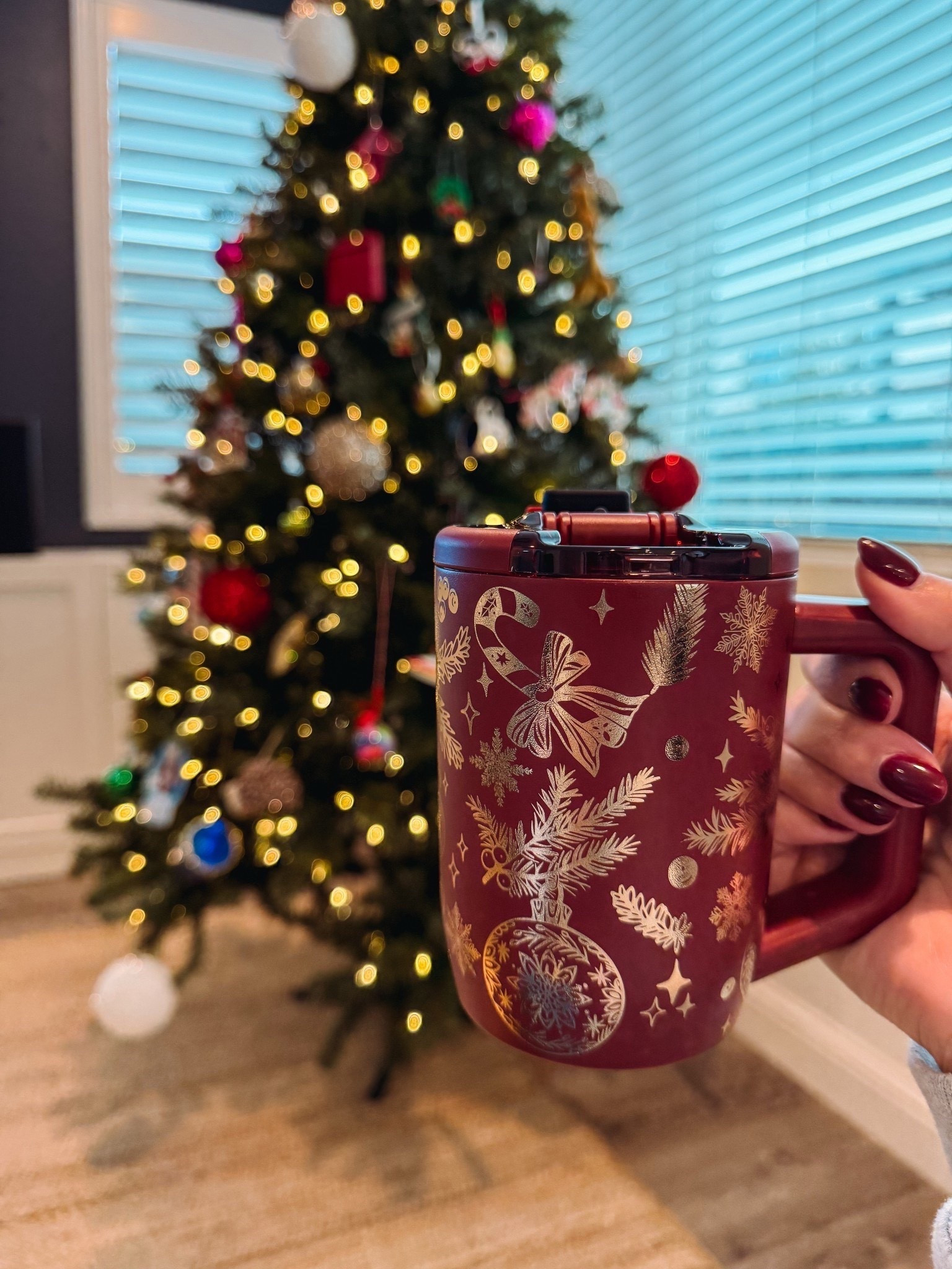 Holiday prints on BruMate 🎄🎄

Gift ideas, tumblers, water bottles, cute cups, brumate, Christmas mugs, Courtney Hamilton 

#LTKSeasonal #LTKGiftGuide #LTKHoliday