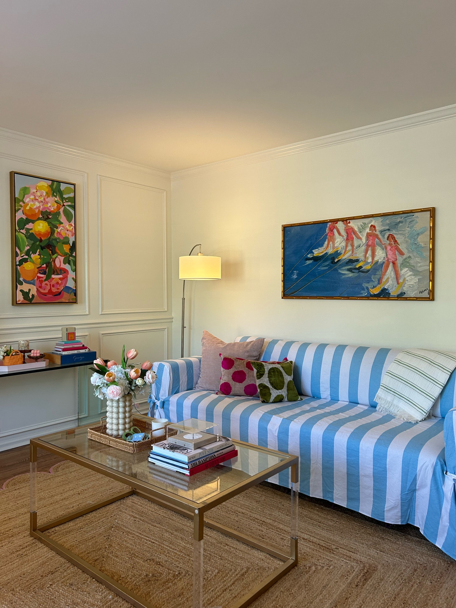 @urbangardenprints is literally the best art company around. Owned by 2 sisters, these girls know colorful style!! 



#art #homedecor #homedesign #homeinspo #colorfulhome #interiordesign #interiordecor

#LTKStyleTip #LTKHome