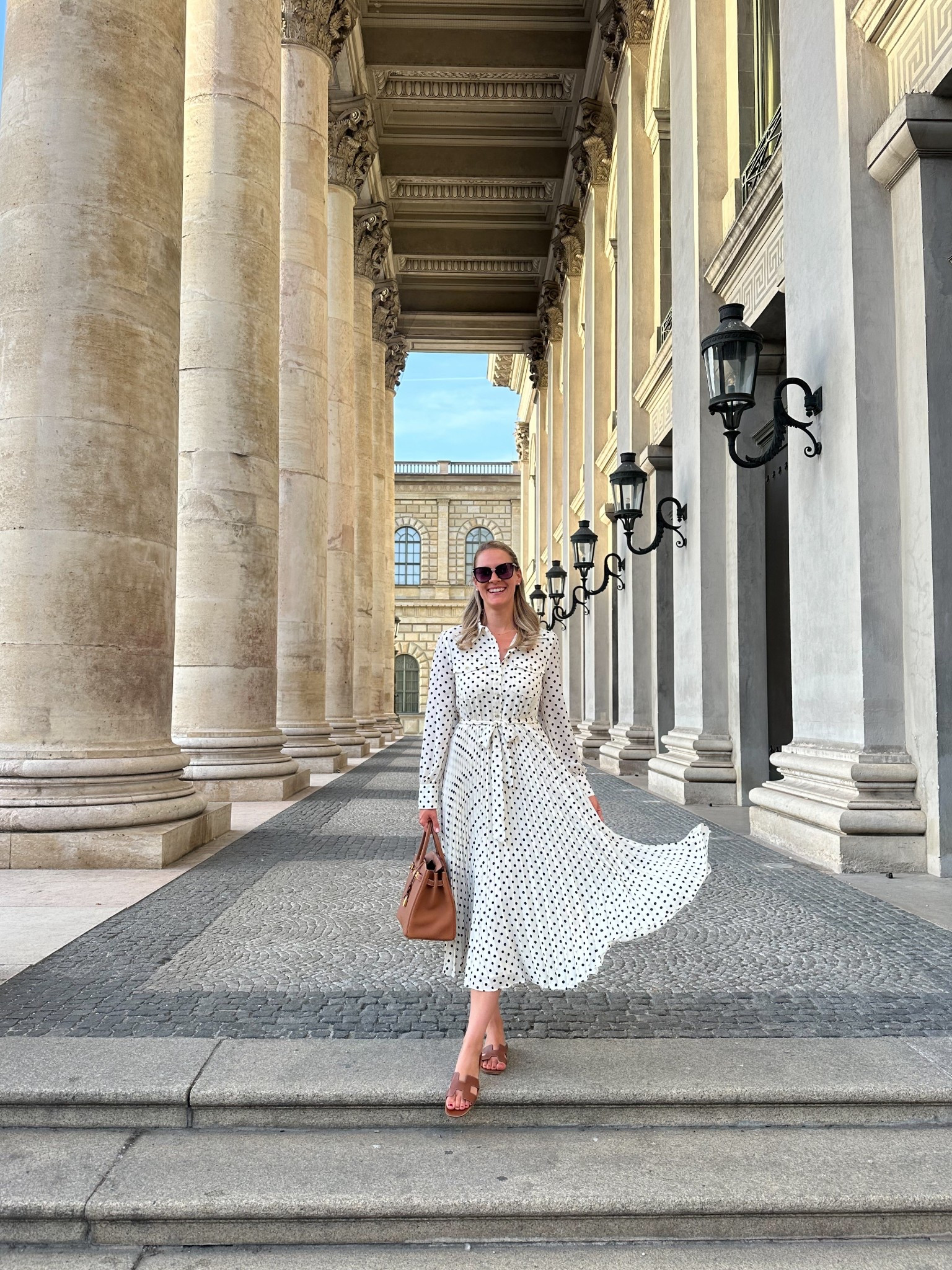 Elegantes Sommerkleid für alle Classy Girls 🤍

#LTKdeutschland #LTKsummer #LTKkleider