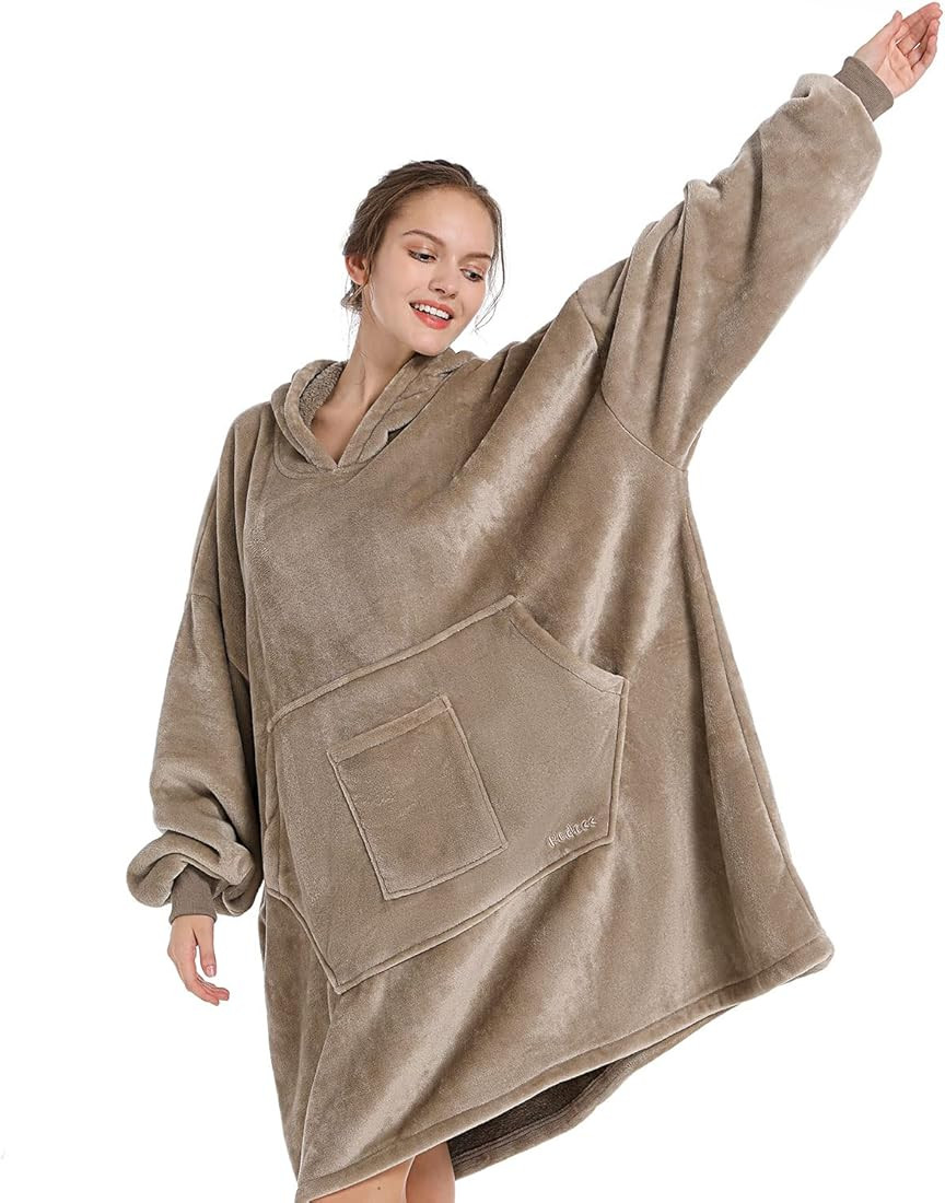 Blanket Hoodie Sweatshirt, Wearable Blanket Oversized Sherpa with Sleeves and Giant Pocket, Cozy ... | Amazon (US)