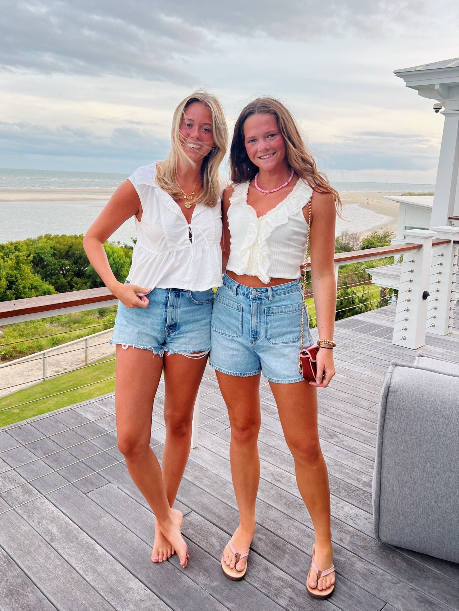 Summer Style 🩵🩵🩵 Always love a white tank and jean shorts and these new rollas are my favorites !!! The perfect length and so comfy !! Also obsessed with anthropology for tops !! They have the best and they vary in prices 🩵 


#summer #beach #preppy #charleston #denim #whiteparty #summerparty #goingout #outfitinspo #ootd #rollas 

#LTKTravel #LTKFindsUnder50 #LTKSeasonal