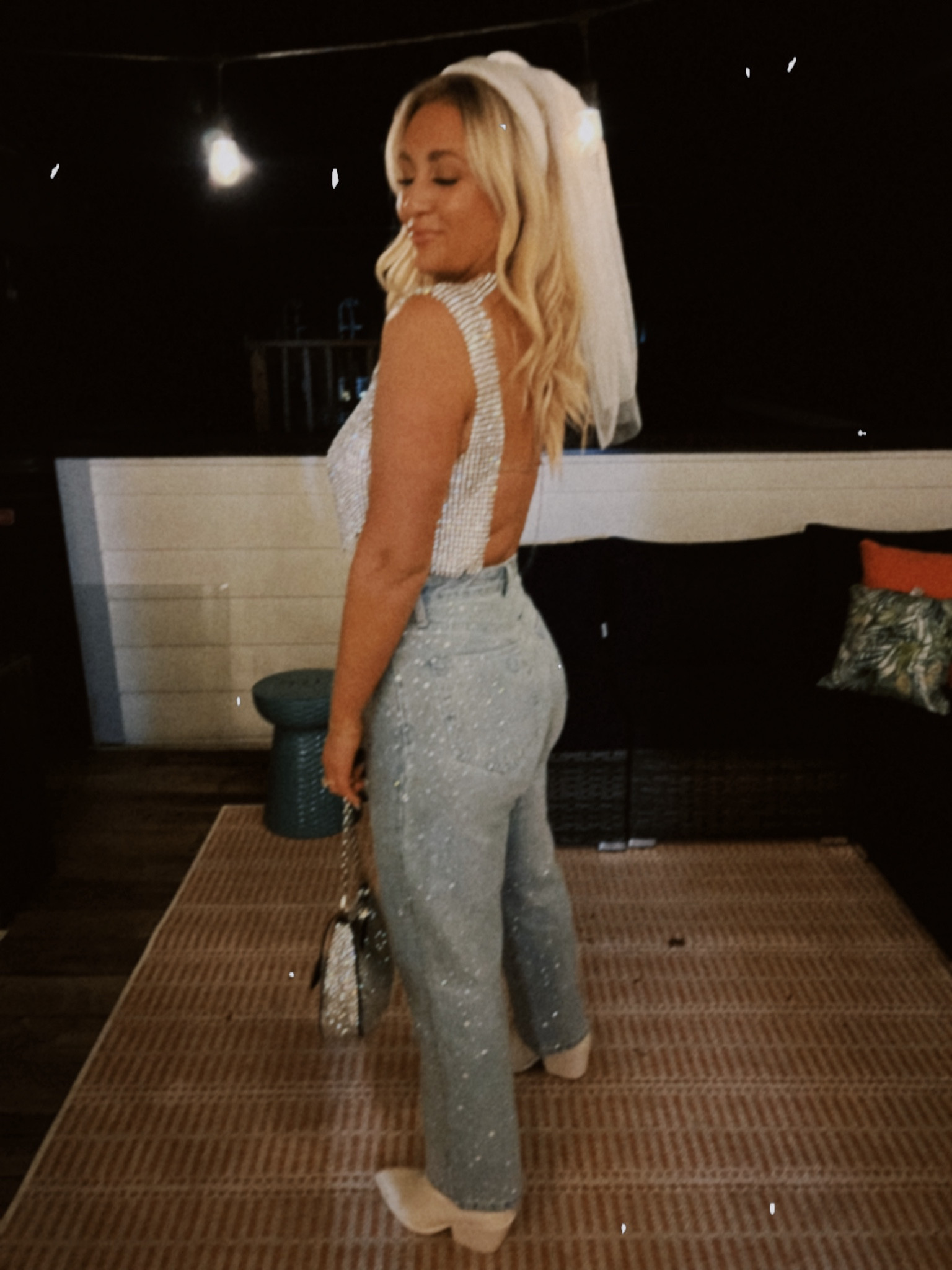 Wearing a 29. In the jeans, the 30 would’ve fit better I would say they run true to size.