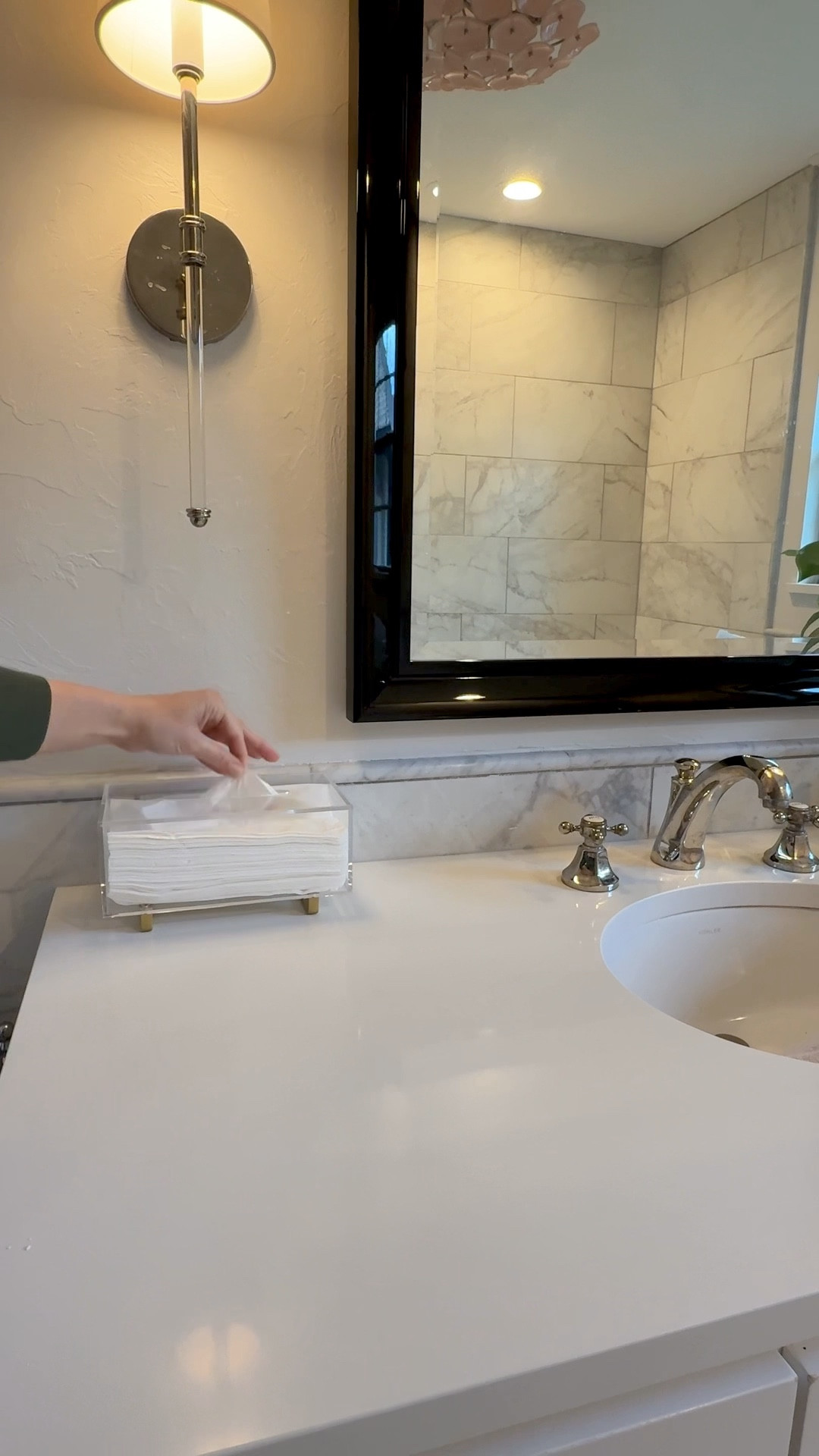 Luxury tissue holder
Amazon home 
Amazon find


#LTKHome #LTKFindsUnder50 #LTKVideo