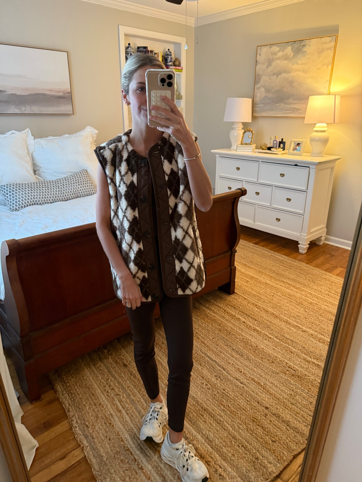 Morning walk OOTD 🤎🐻 Can’t find the exact vest, but linked several similar ones!

#LTKActive #LTKFindsUnder50 #LTKSeasonal