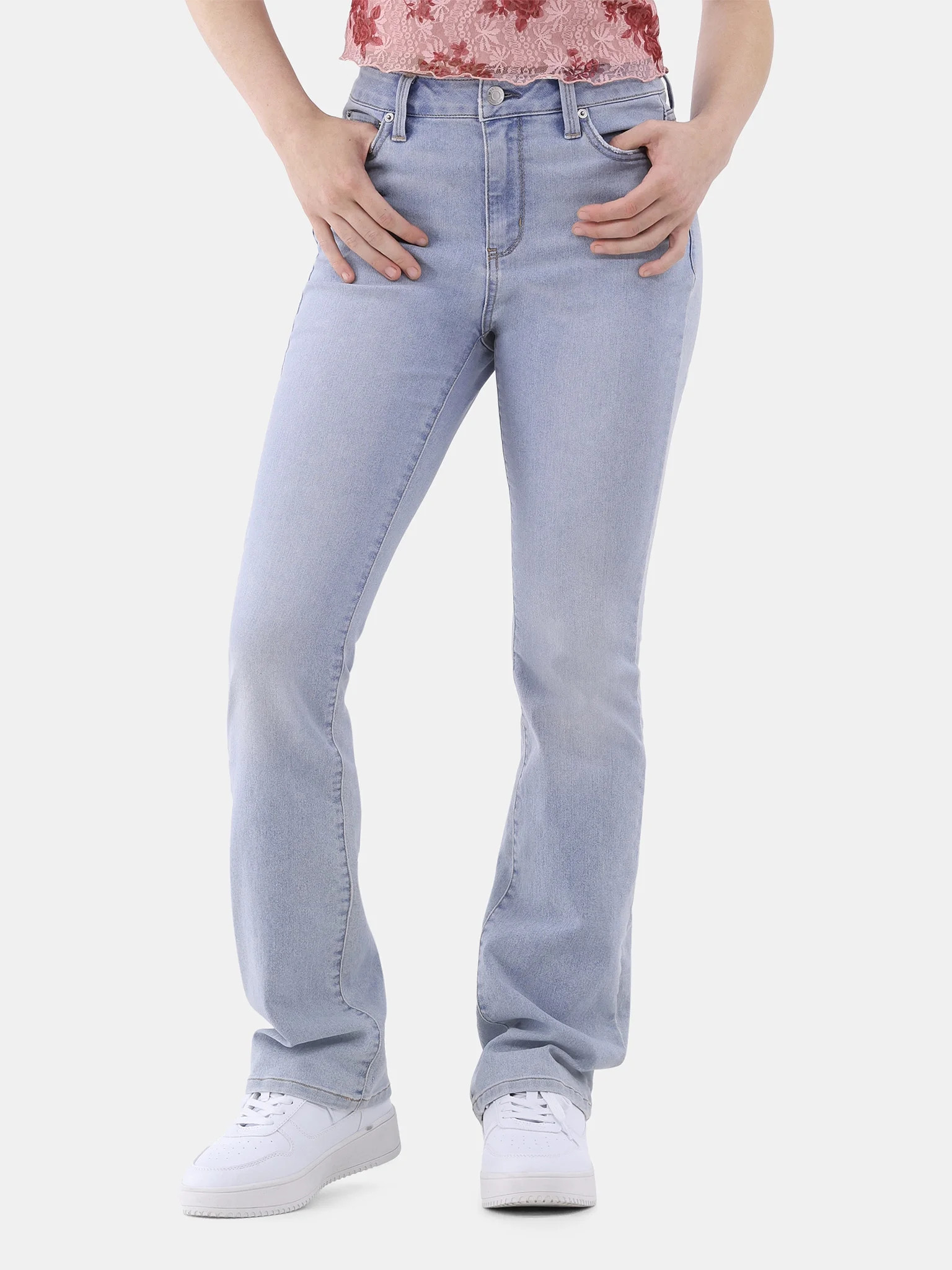 No Boundaries Mid Rise Bootcut Jeans, 32” Inseam, Women’s - Walmart.com | Walmart (US)