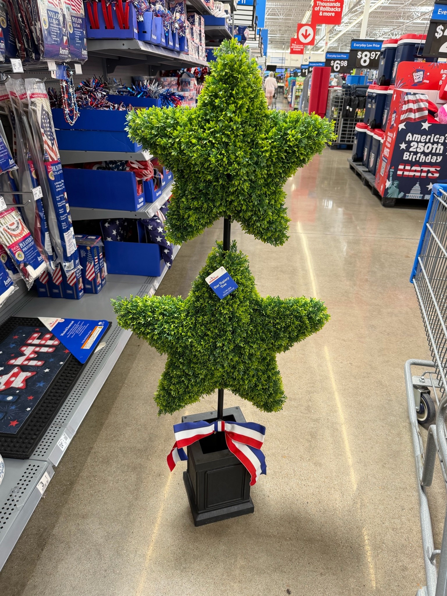Star topiary tree. 4th of July home decor. Patriotic home decor.

#LTKHome #LTKSeasonal