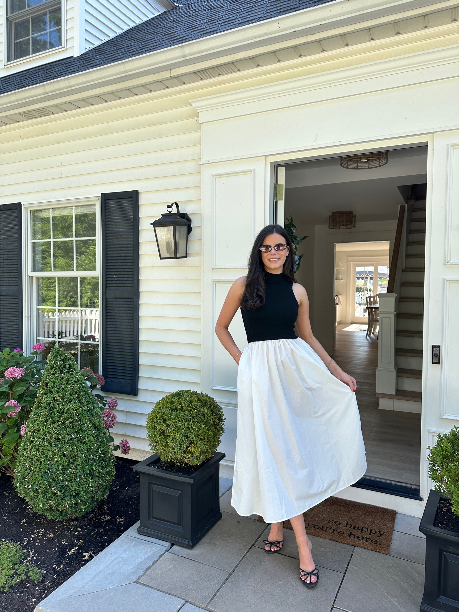 Love this easy breezy black and white summer dress from Amazon! 
