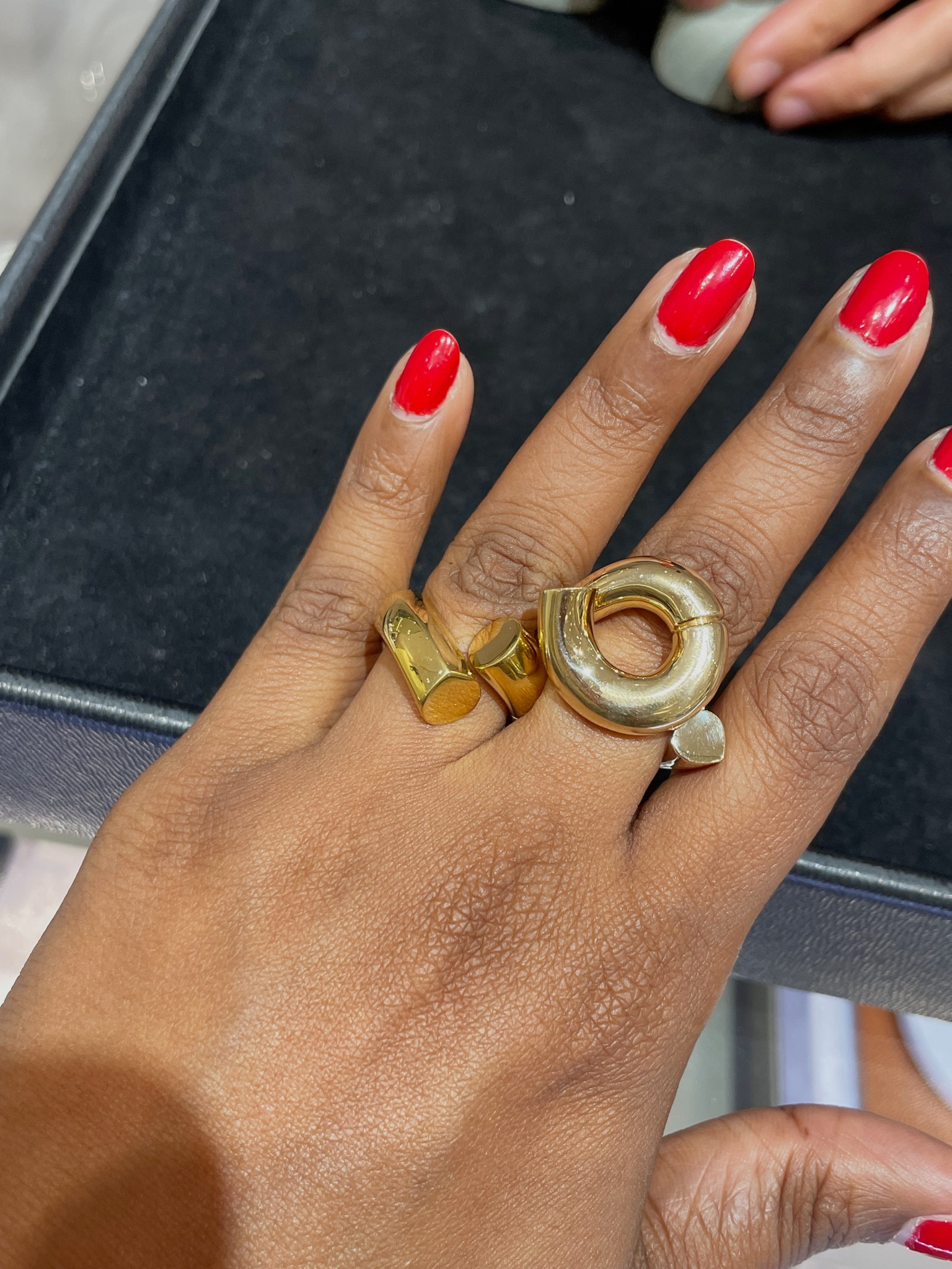 Tabayer 
Sculptural rings 
Solid gold  