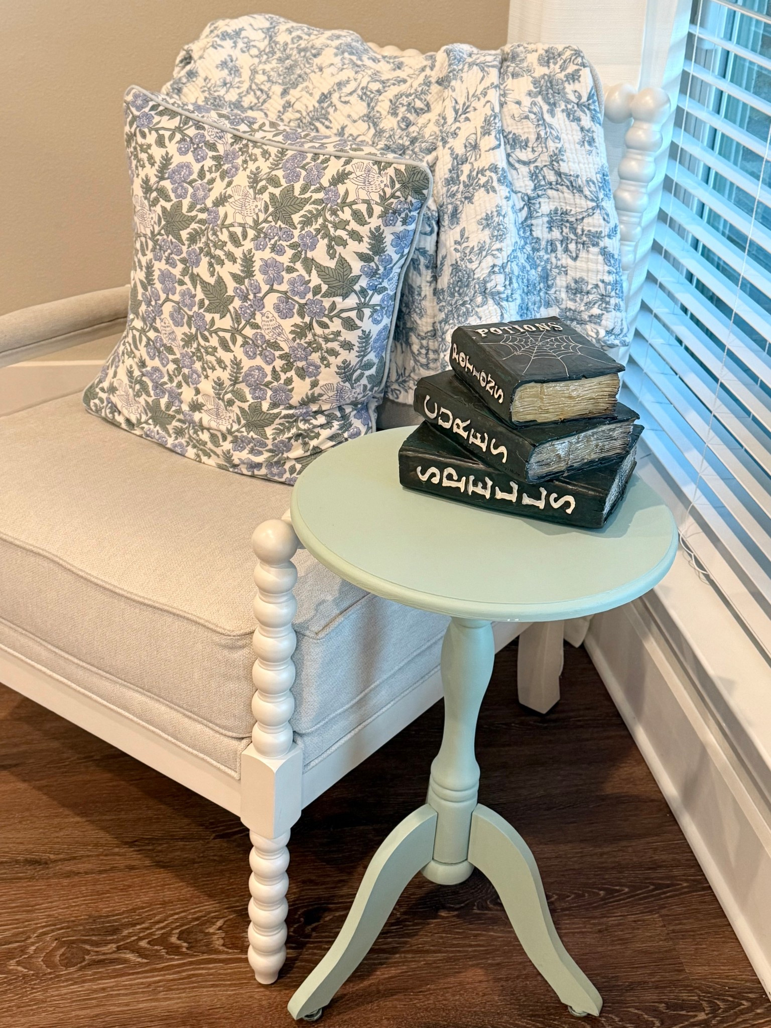 Spindle chairs, accent tables, home decor and Halloween decorations 

#LTKSaleAlert #LTKHalloween #LTKHome