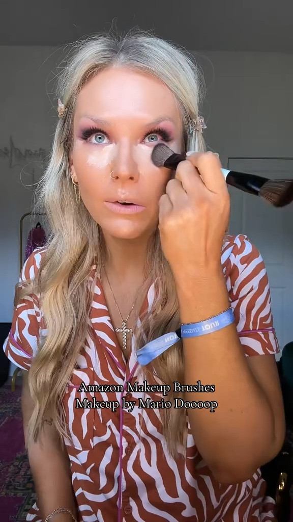 $17 for two brushes that look and perform just like a more expensive luxurious brand!
Grab the 2 pack or the bigger pack for all under $50! Also a clippable coupon available!

#LTKBeauty #LTKVideo #LTKItBag