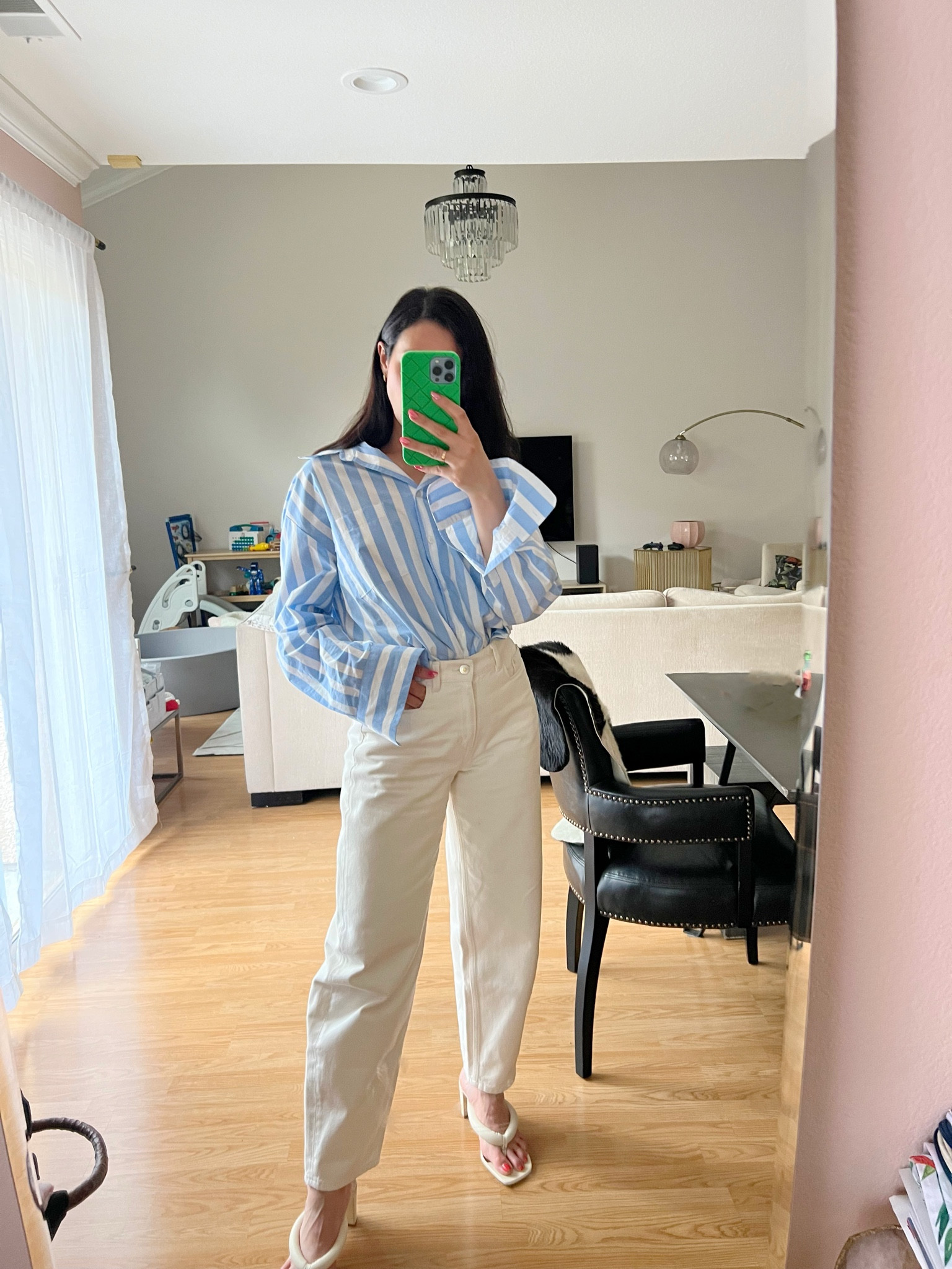 Weekday casual dinner outfit 

#LTKshoecrush #LTKstyletip #LTKFind